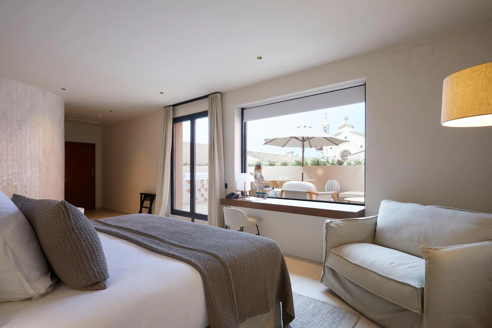 Photo of the whole room, Bed in 1881 Hotel Balneario Vichy Catalan