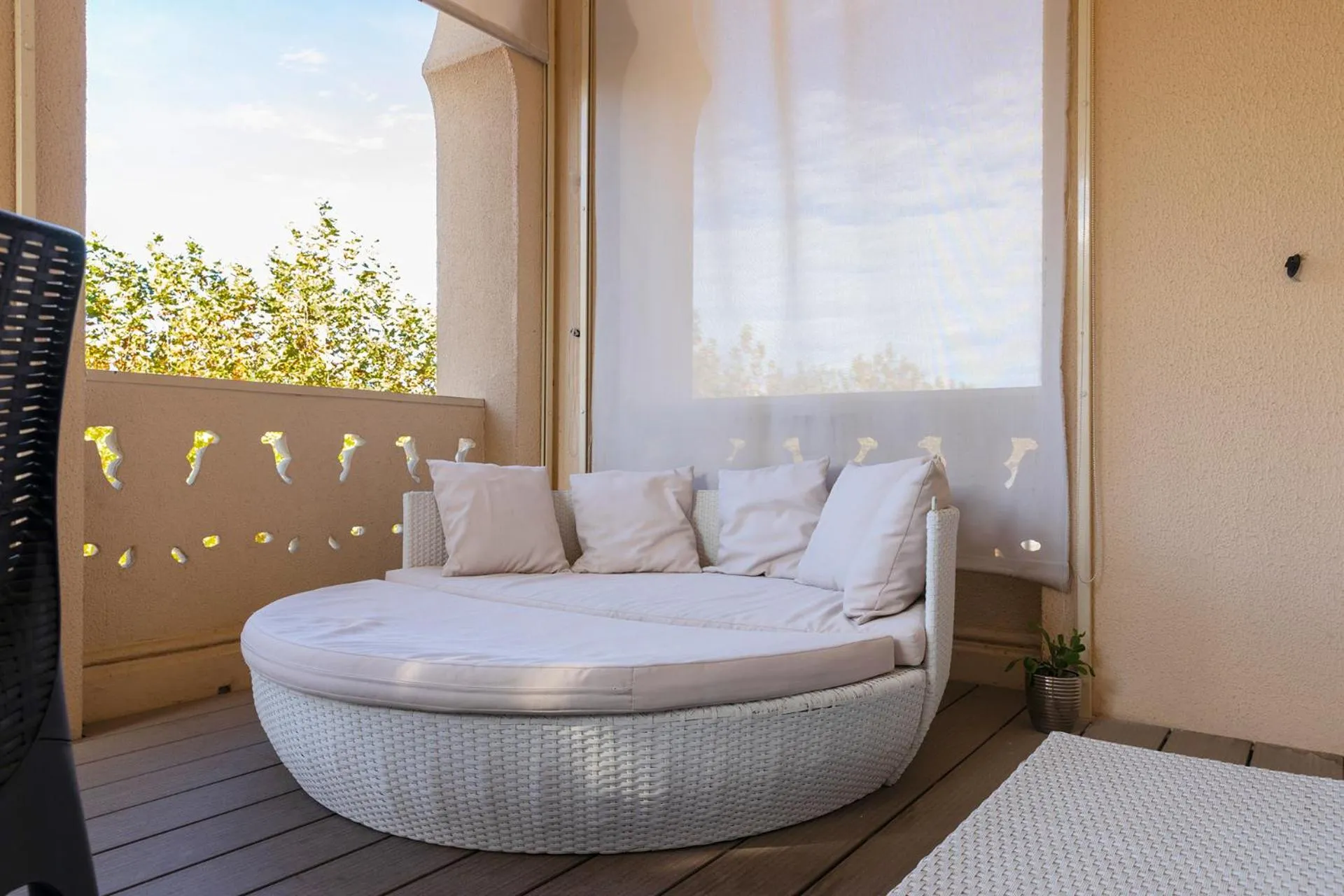 Balcony/Terrace, Bed in 1881 Hotel Balneario Vichy Catalan