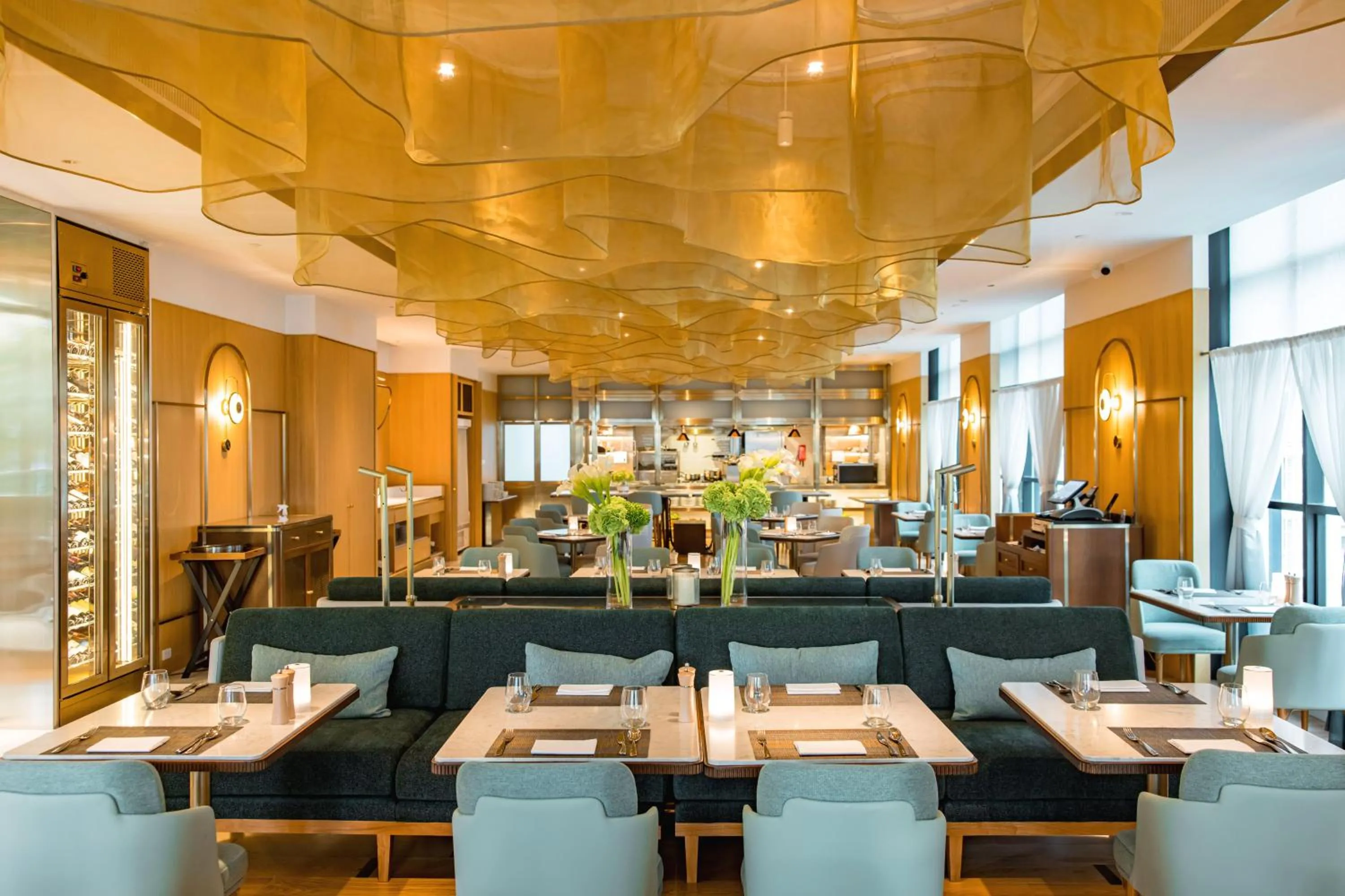 Restaurant/places to eat in SILQ Hotel & Residence