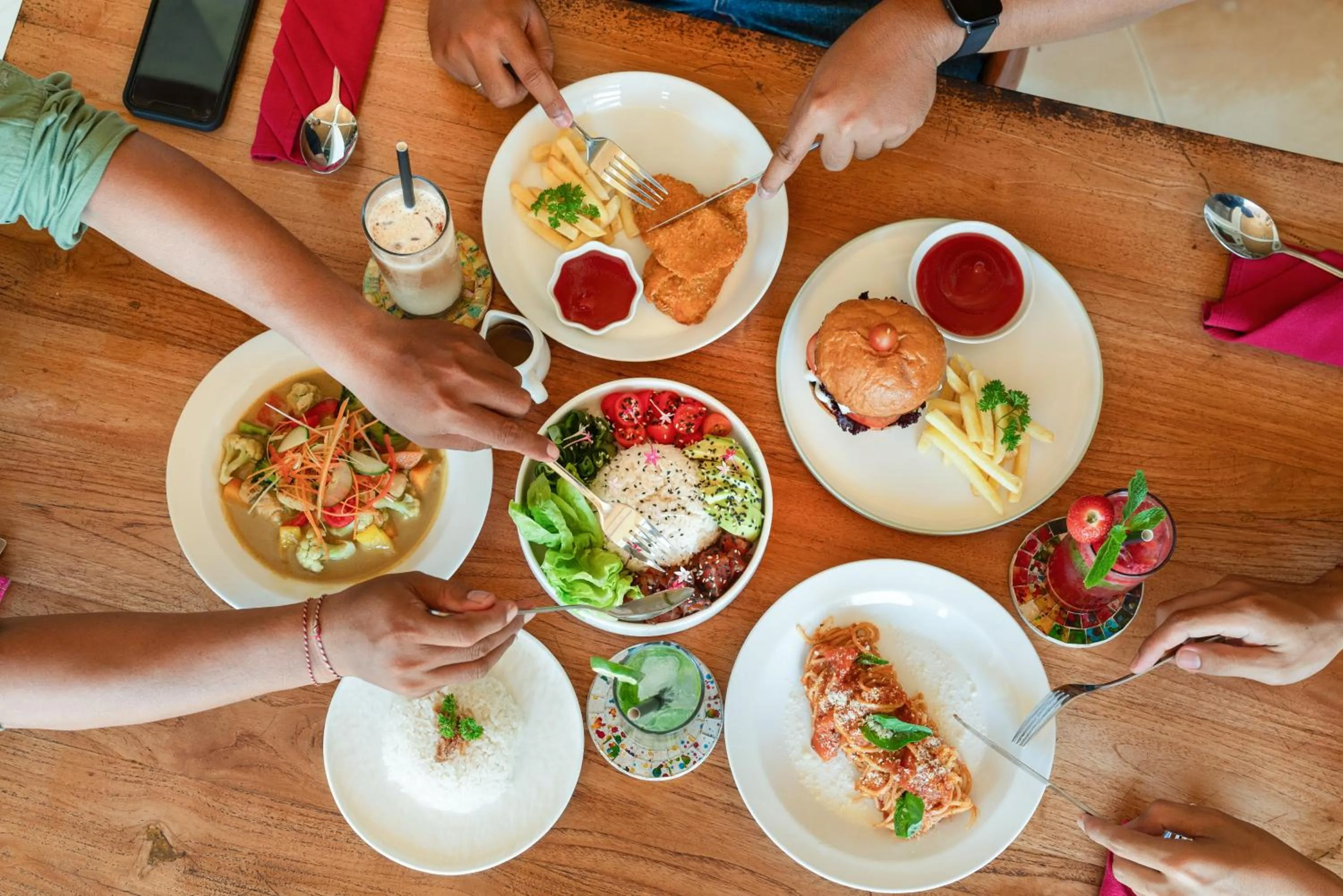 Food and drinks in Kampung Uma Dawa Villas and Spa