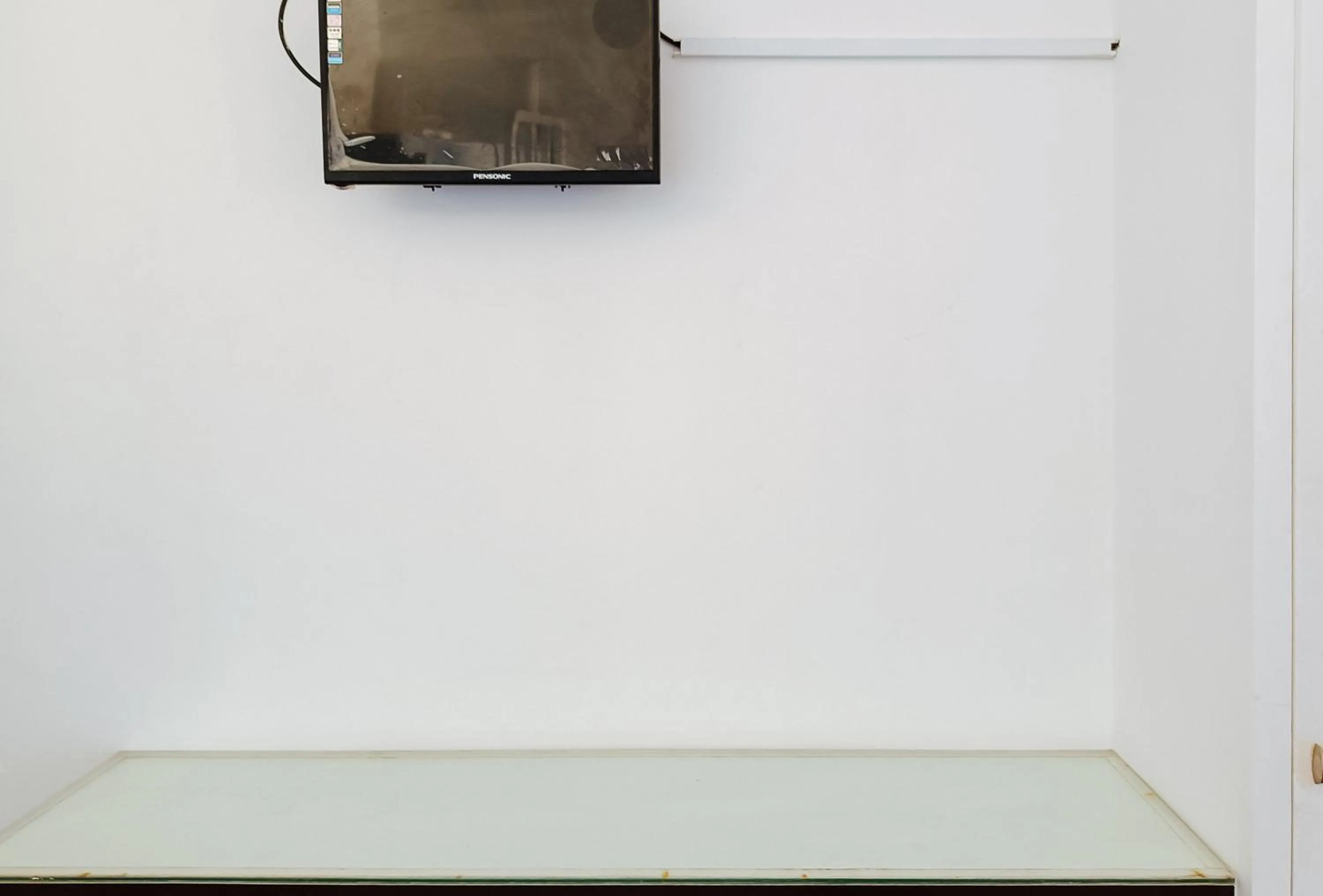 TV and multimedia in Hotel Elinas and Restaurant