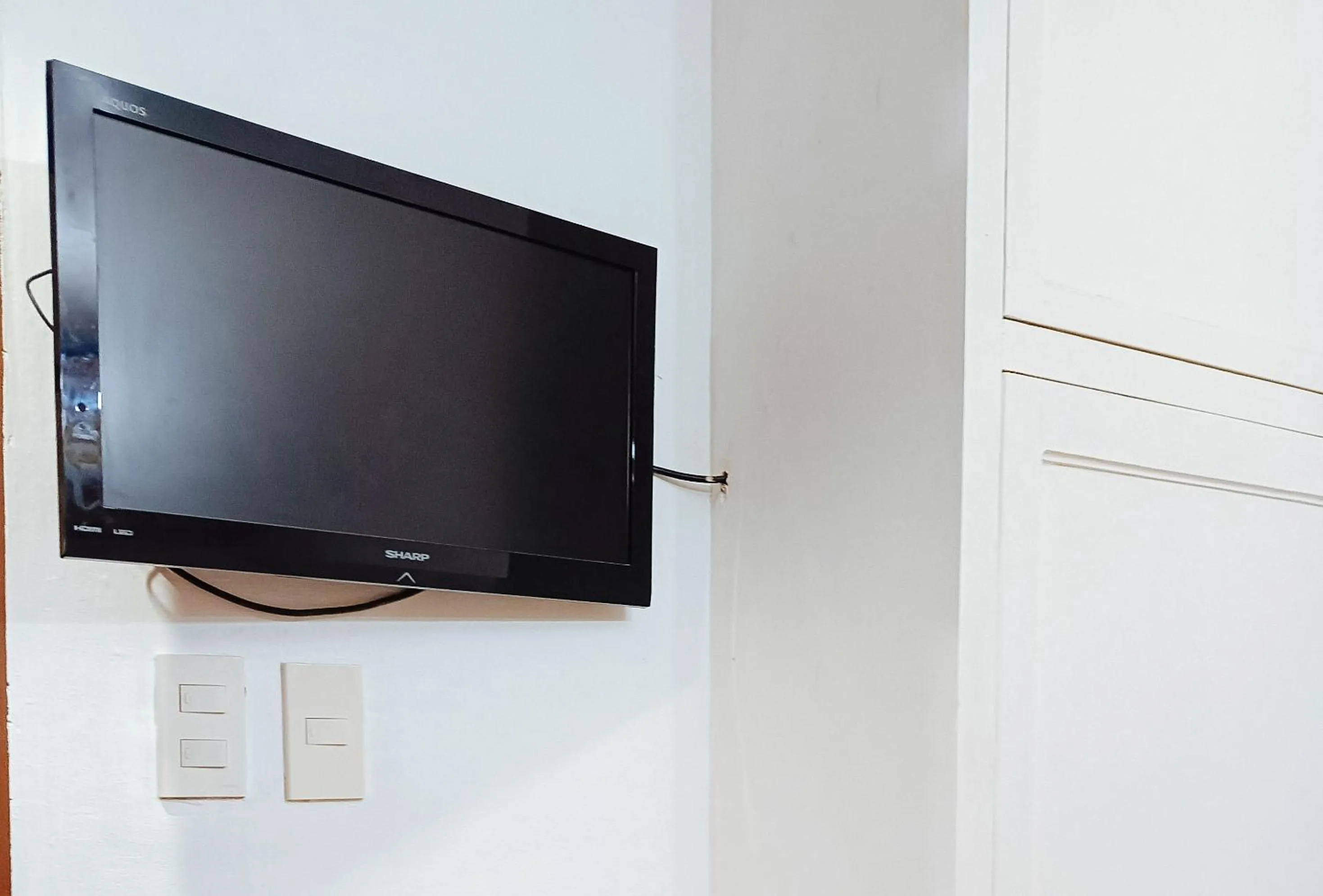 TV and multimedia in Hotel Elinas and Restaurant