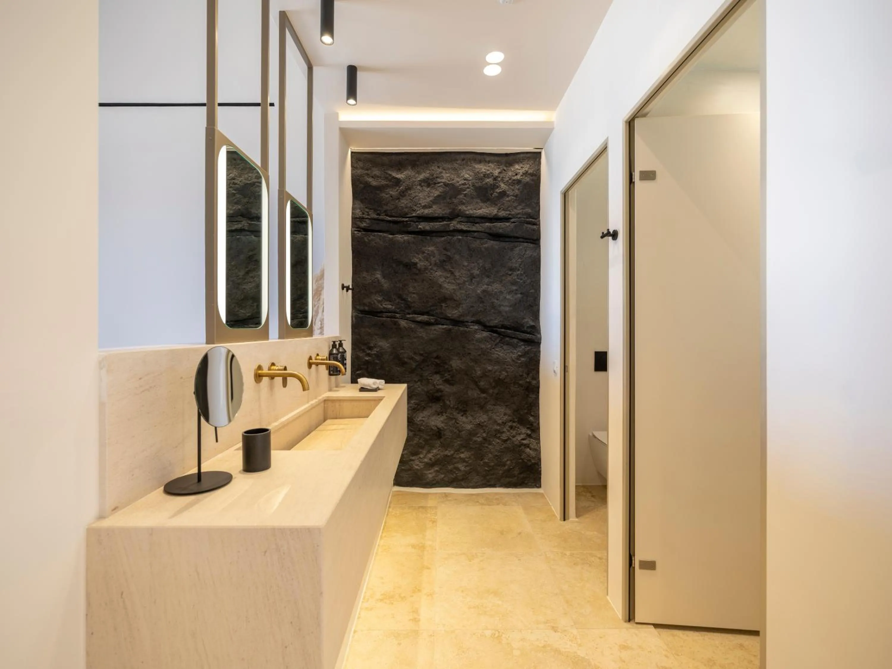 Bathroom in Santo Mine Oia Suites