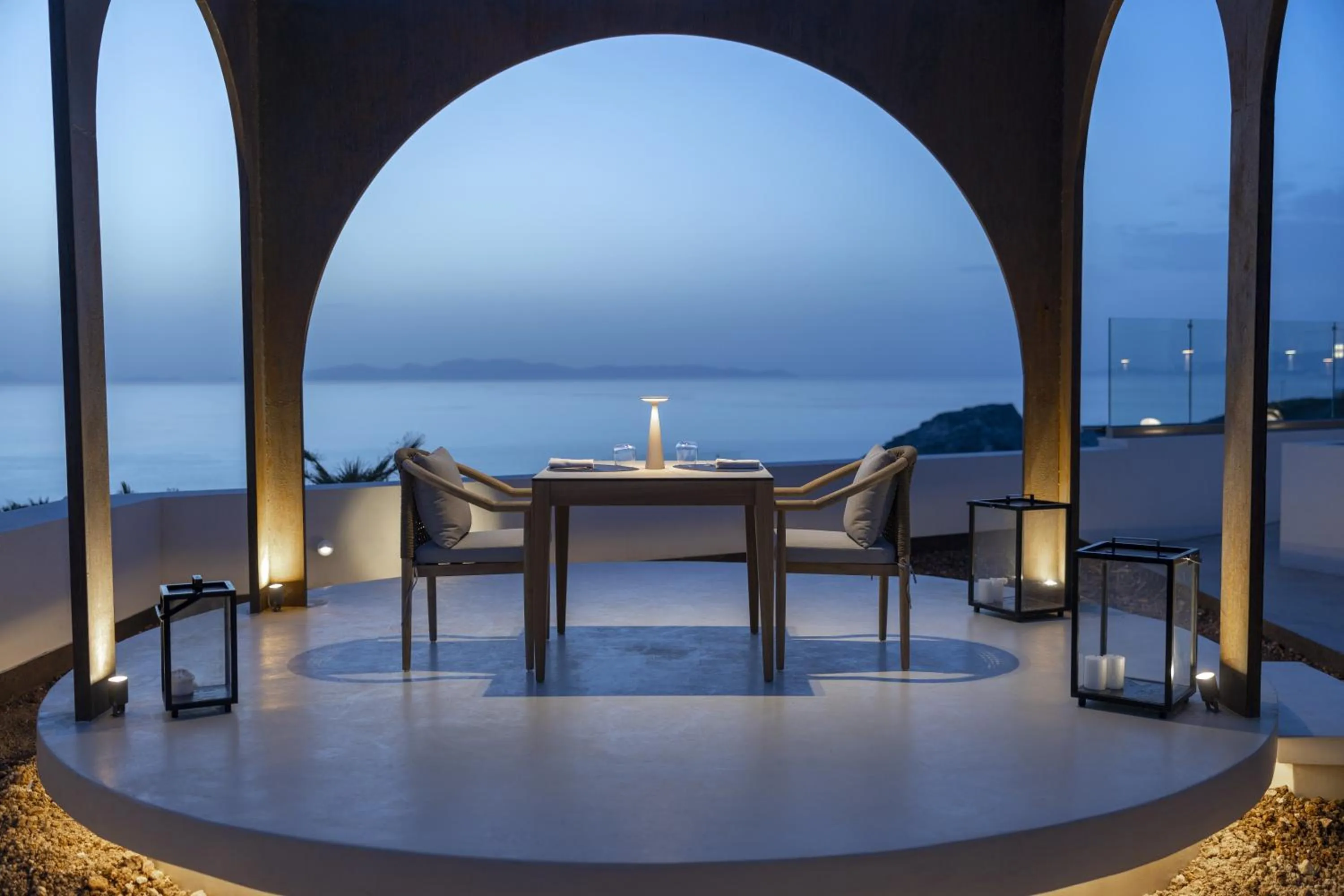 Restaurant/places to eat in Santo Mine Oia Suites