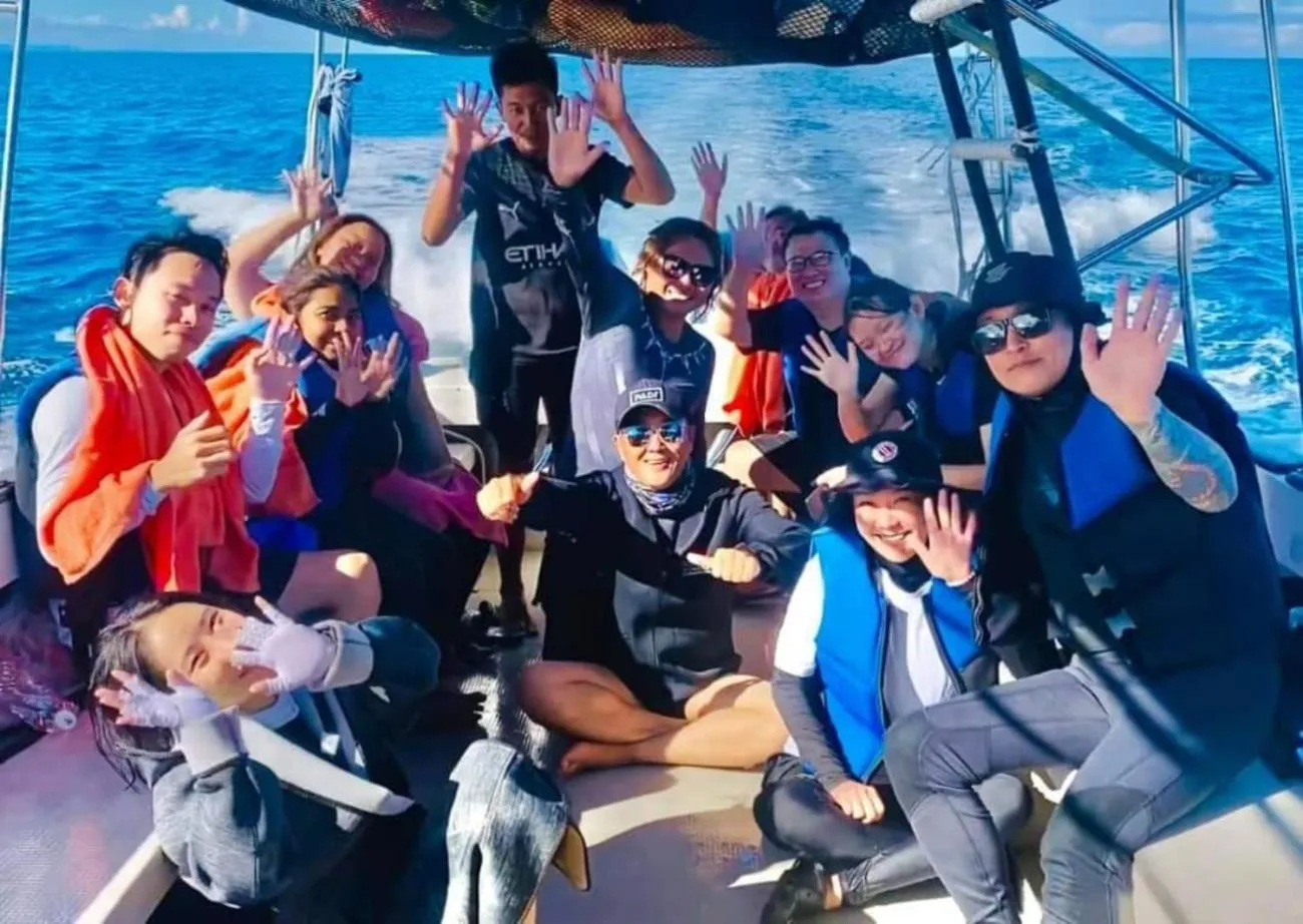 People in Boxinn The Kontena Home