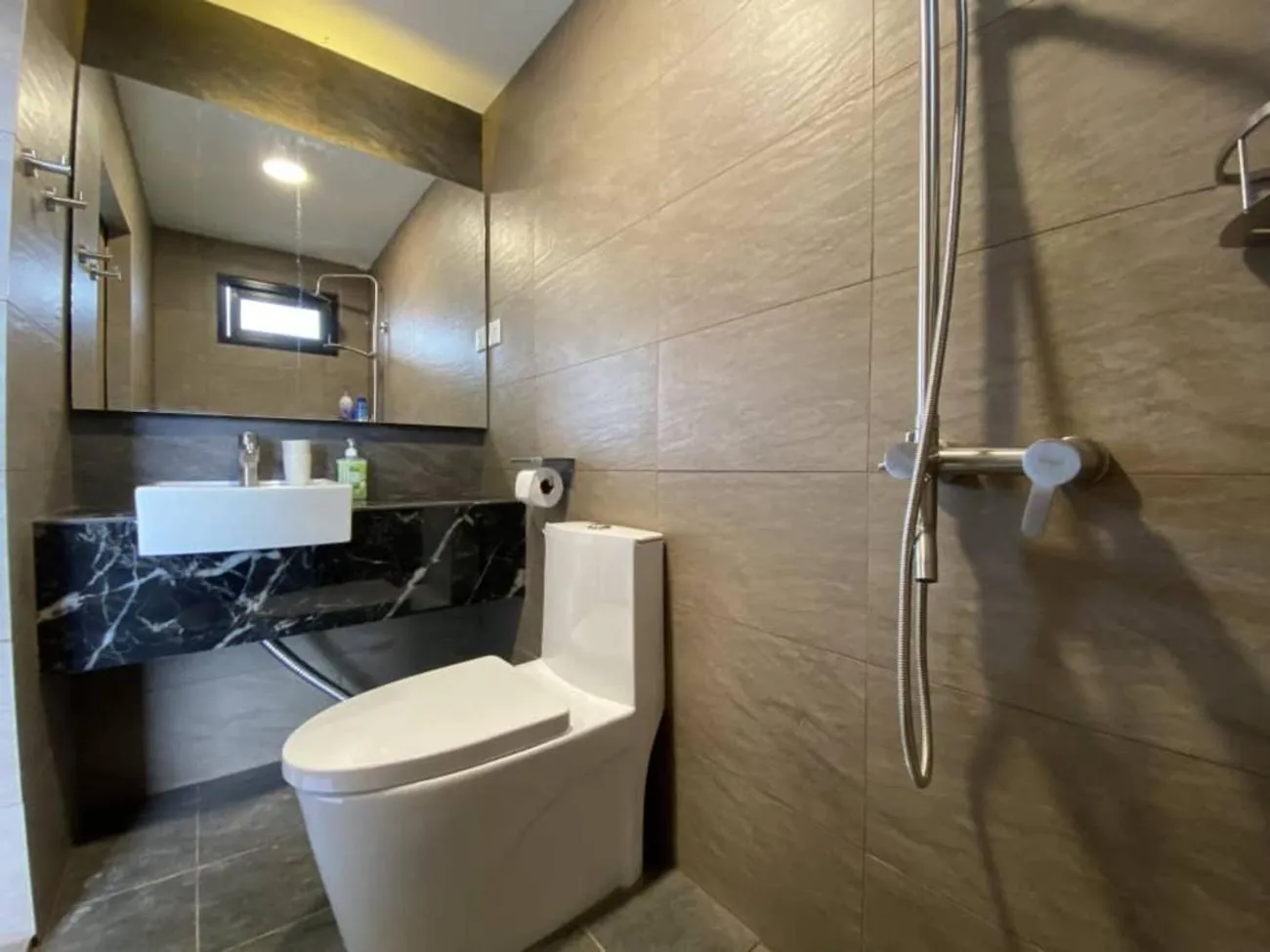 Bathroom in Boxinn The Kontena Home