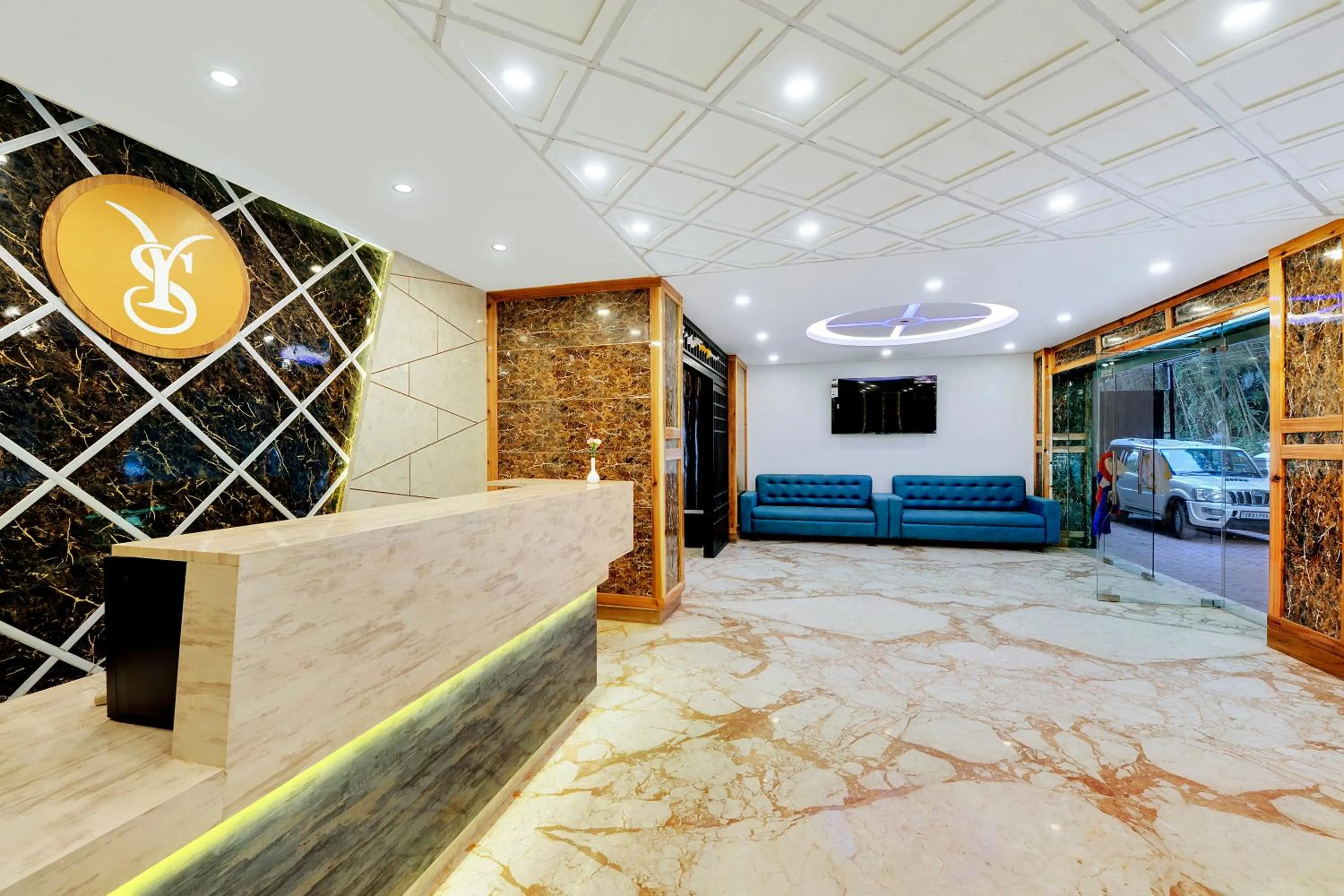 Lobby or reception in Yashshree Sikkim Blossom 600 Meters from MG Marg