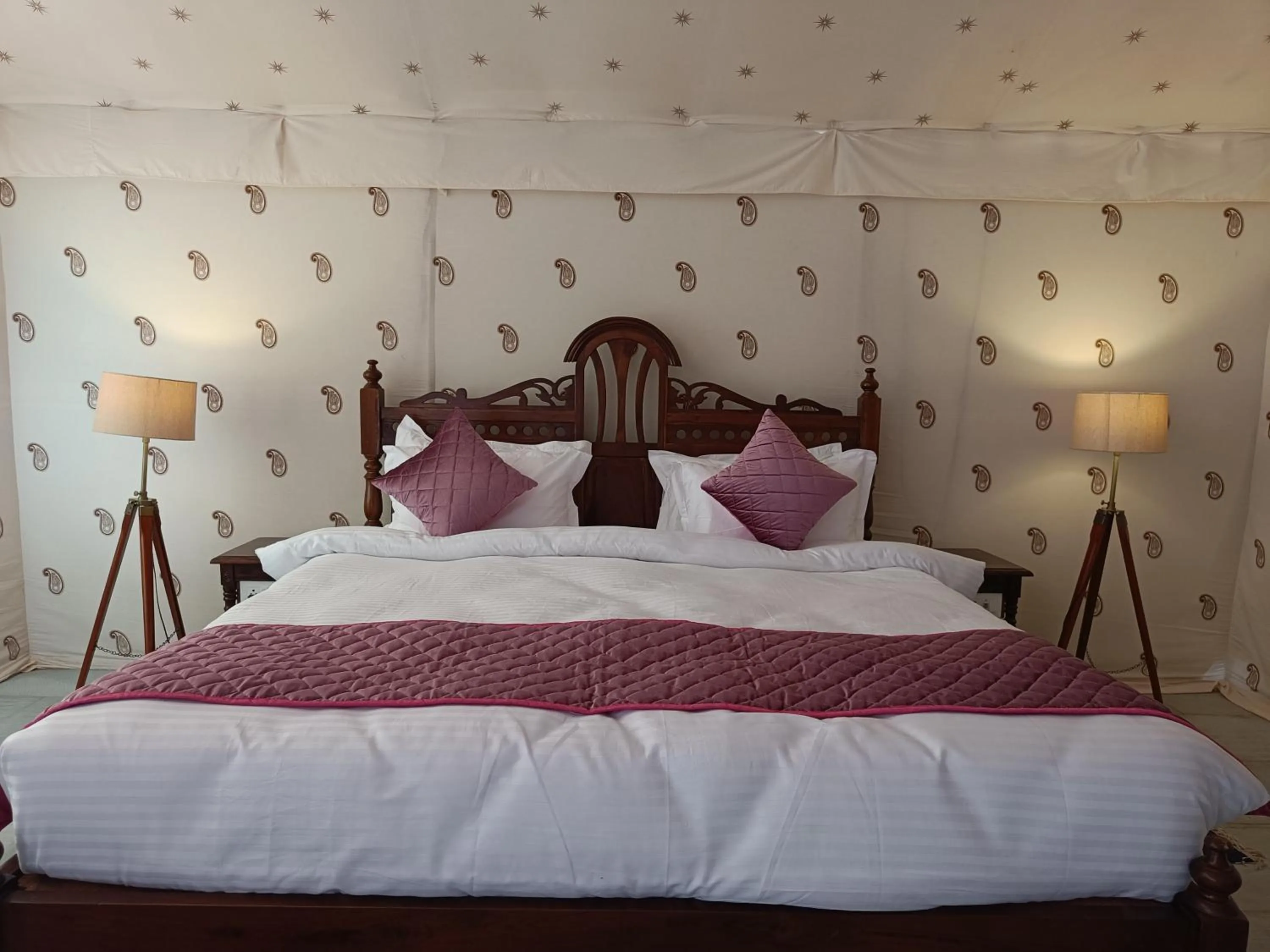 Bed in Clarks Safari Jawai