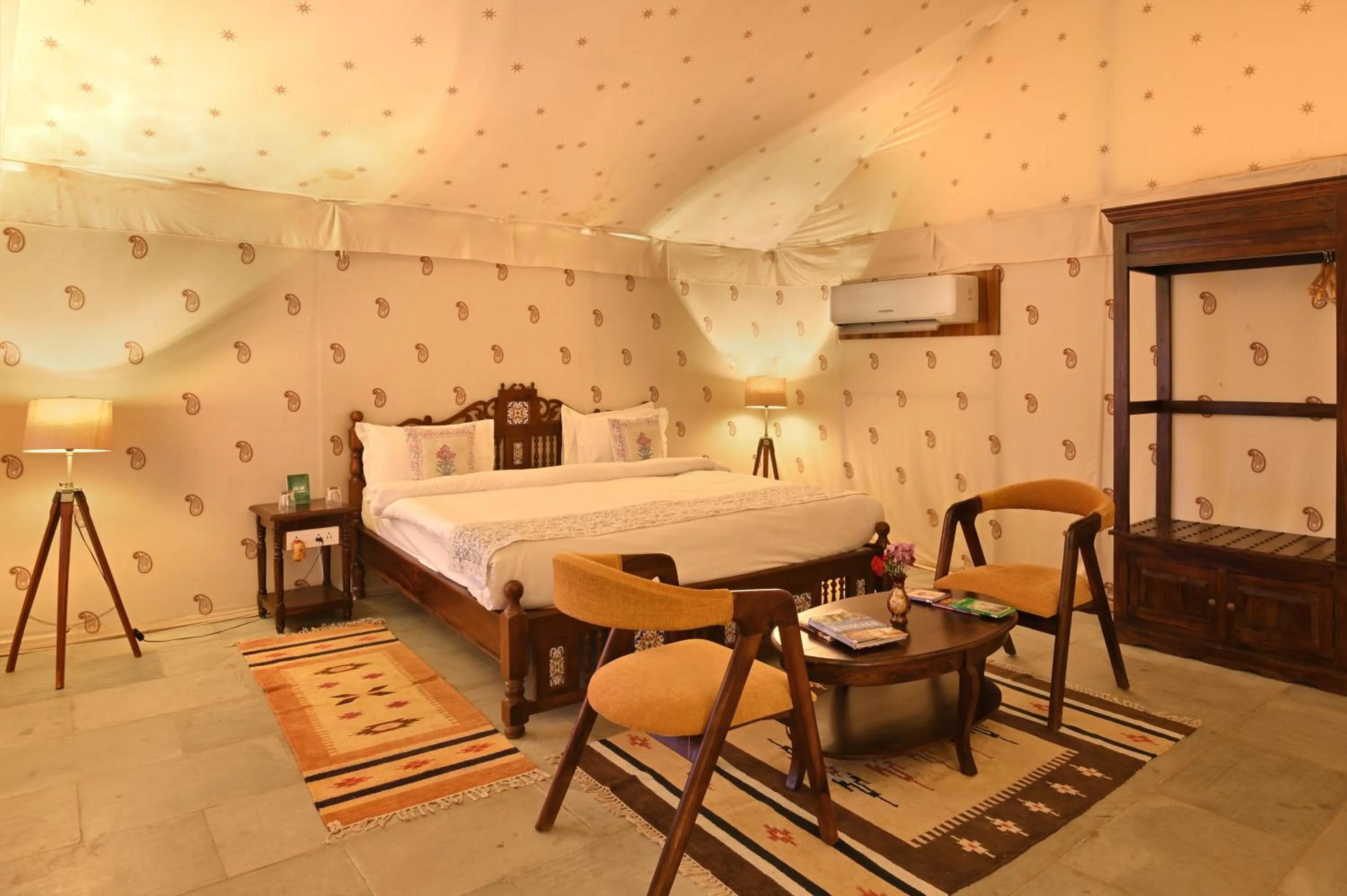 Bed in Clarks Safari Jawai