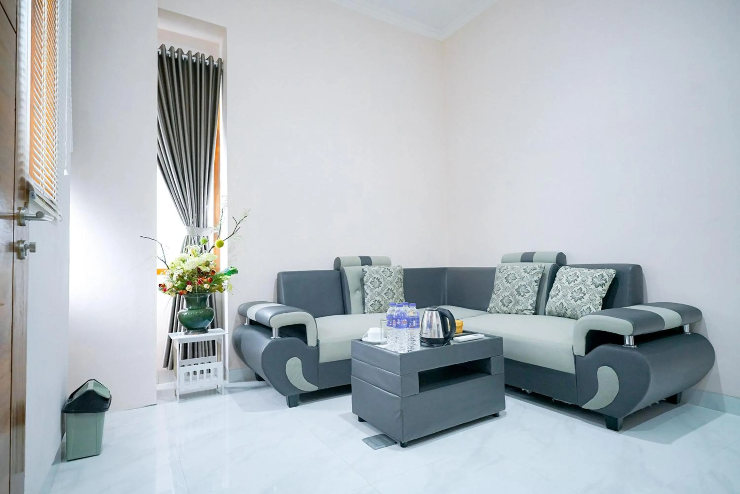 Living room in Sans Bougenville Lampung