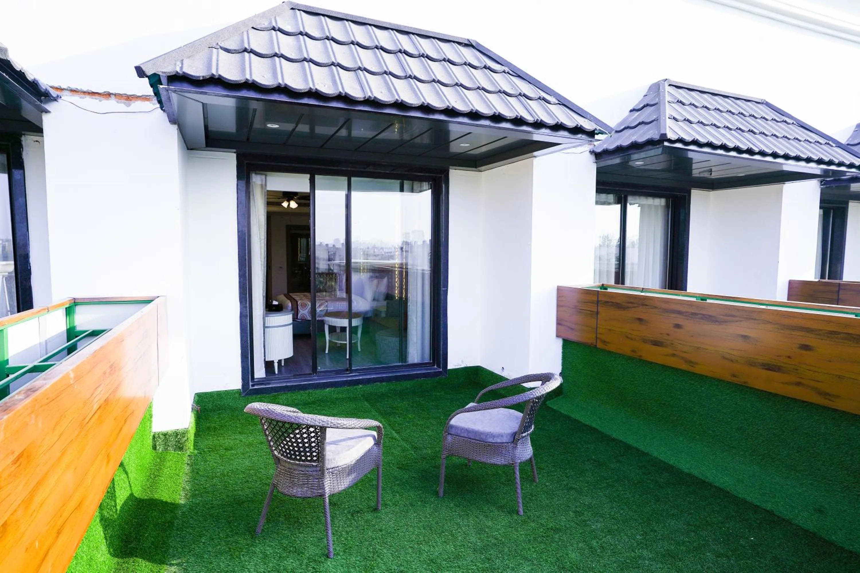 Balcony/Terrace in The Grand Nirvana Hotel