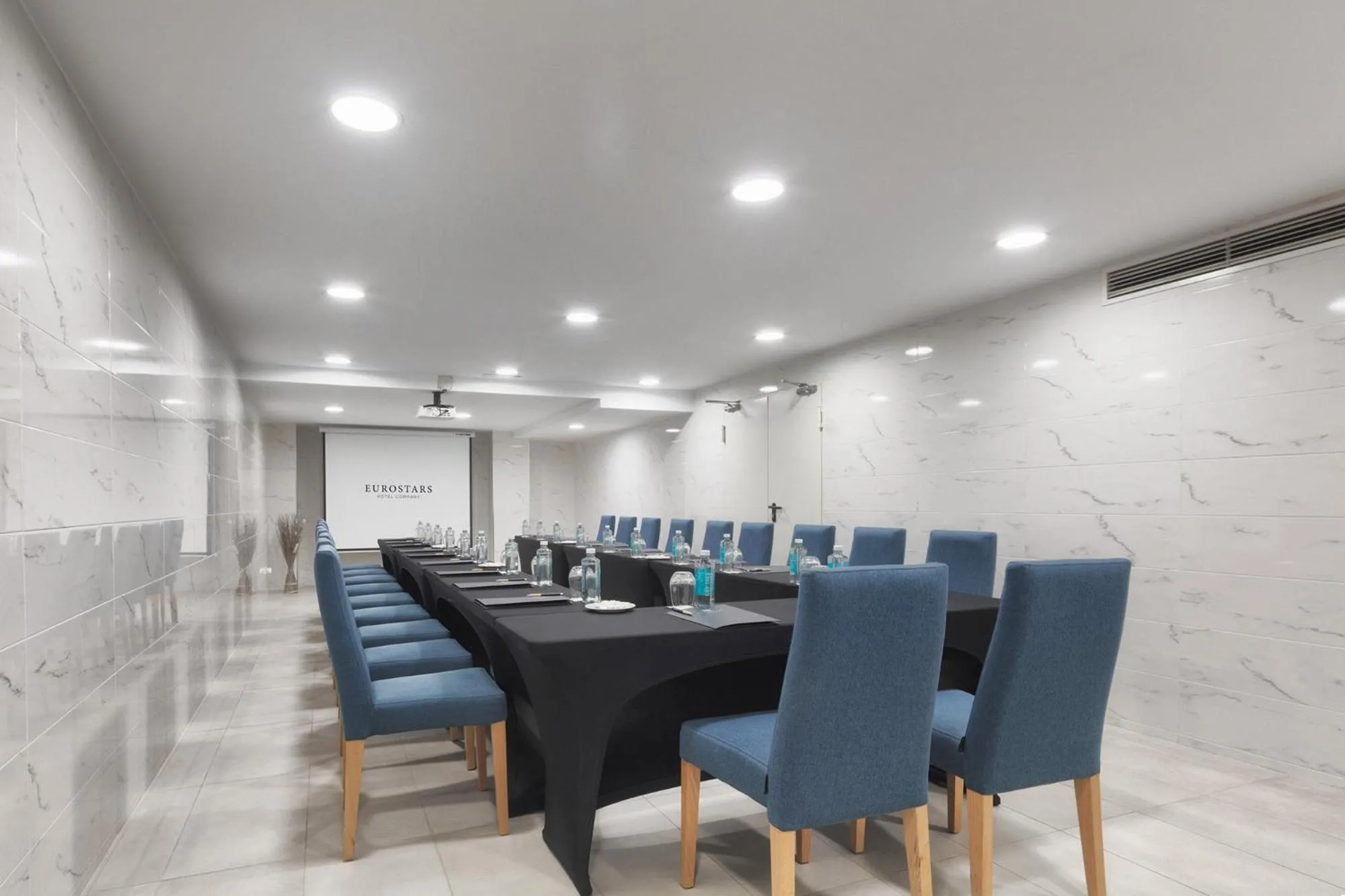 Meeting/conference room in Eurostars Puerto de Ibiza