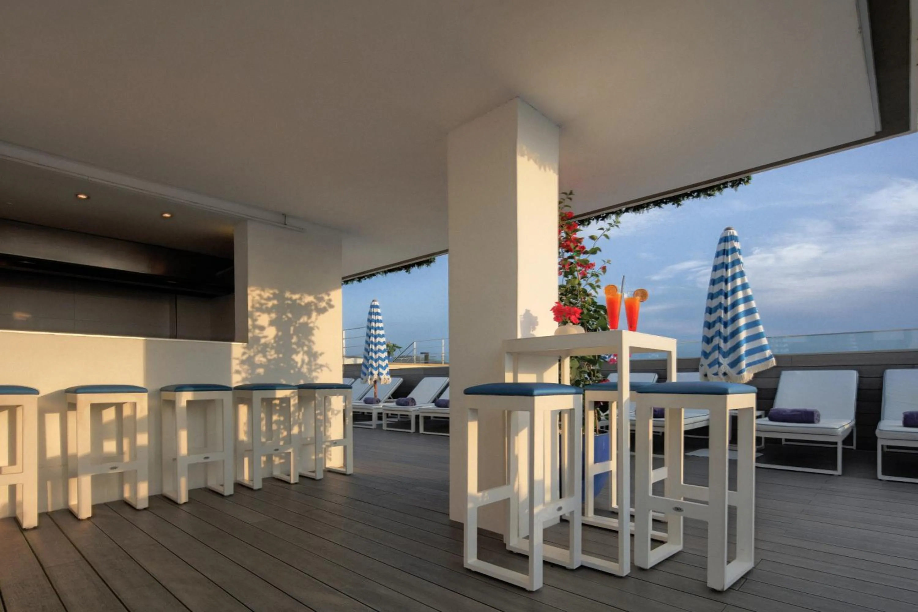 Lounge or bar in Eurostars Puerto de Ibiza