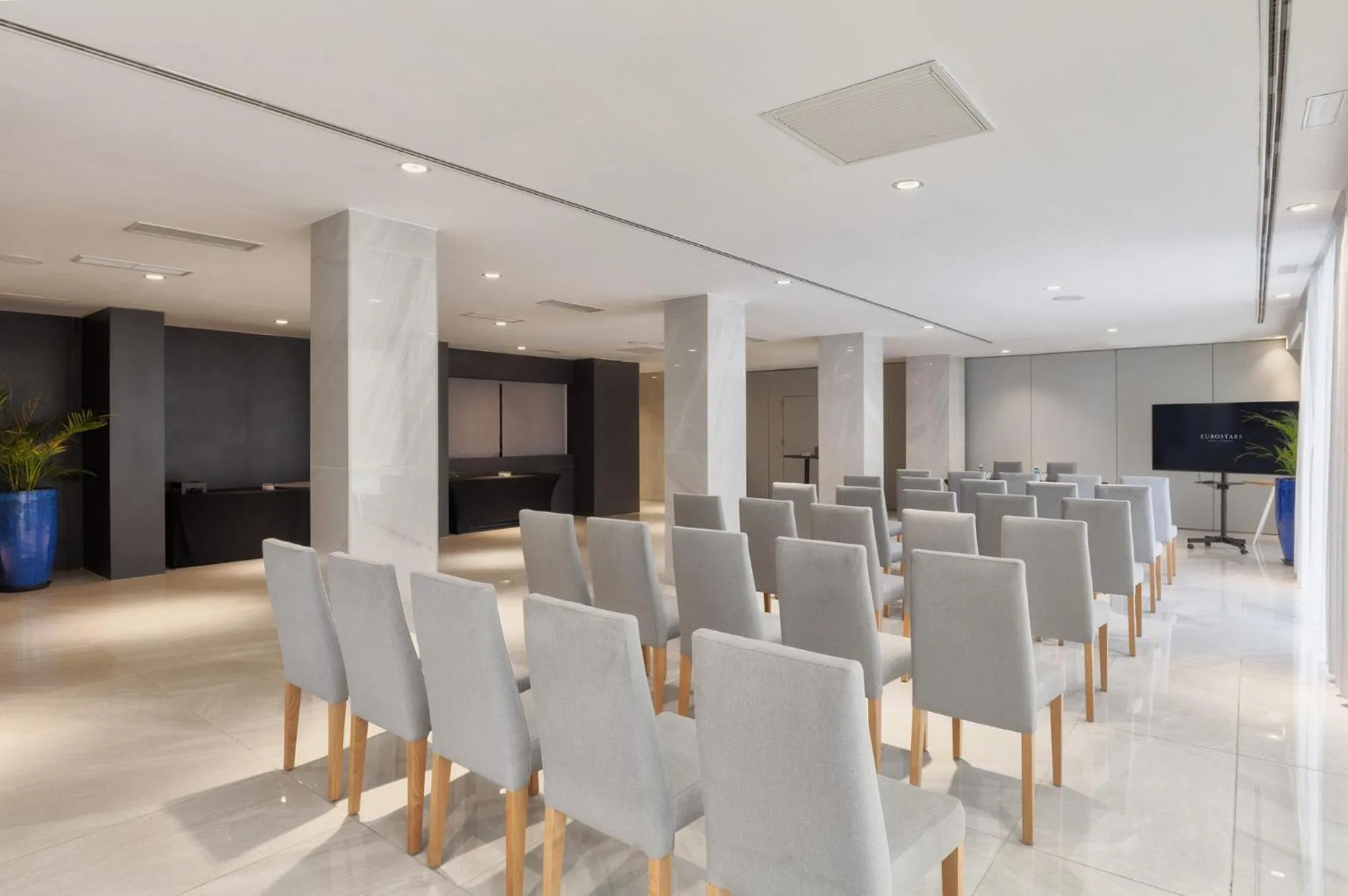 Meeting/conference room in Eurostars Puerto de Ibiza