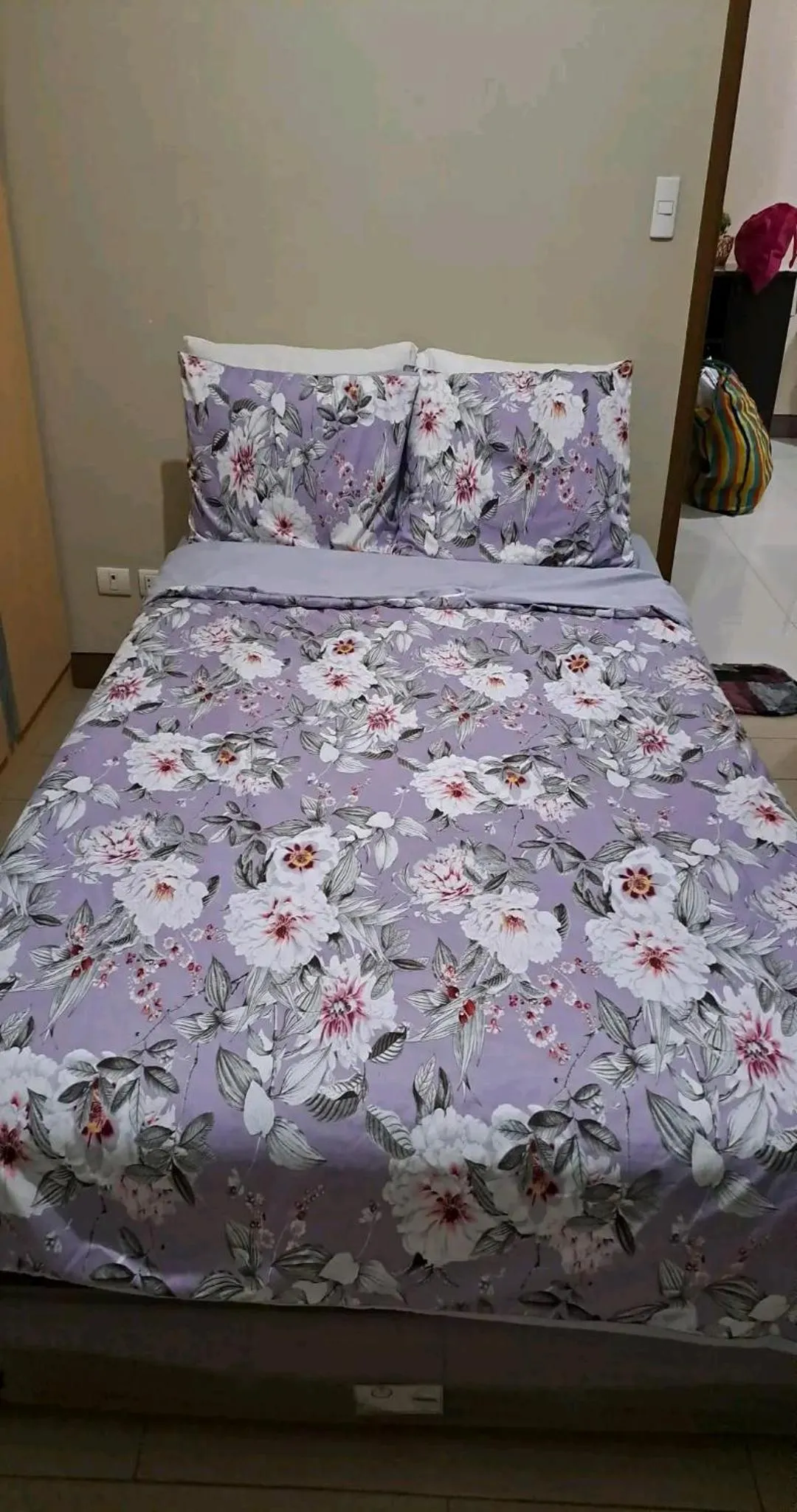 Bed in MRMCONDOTEL