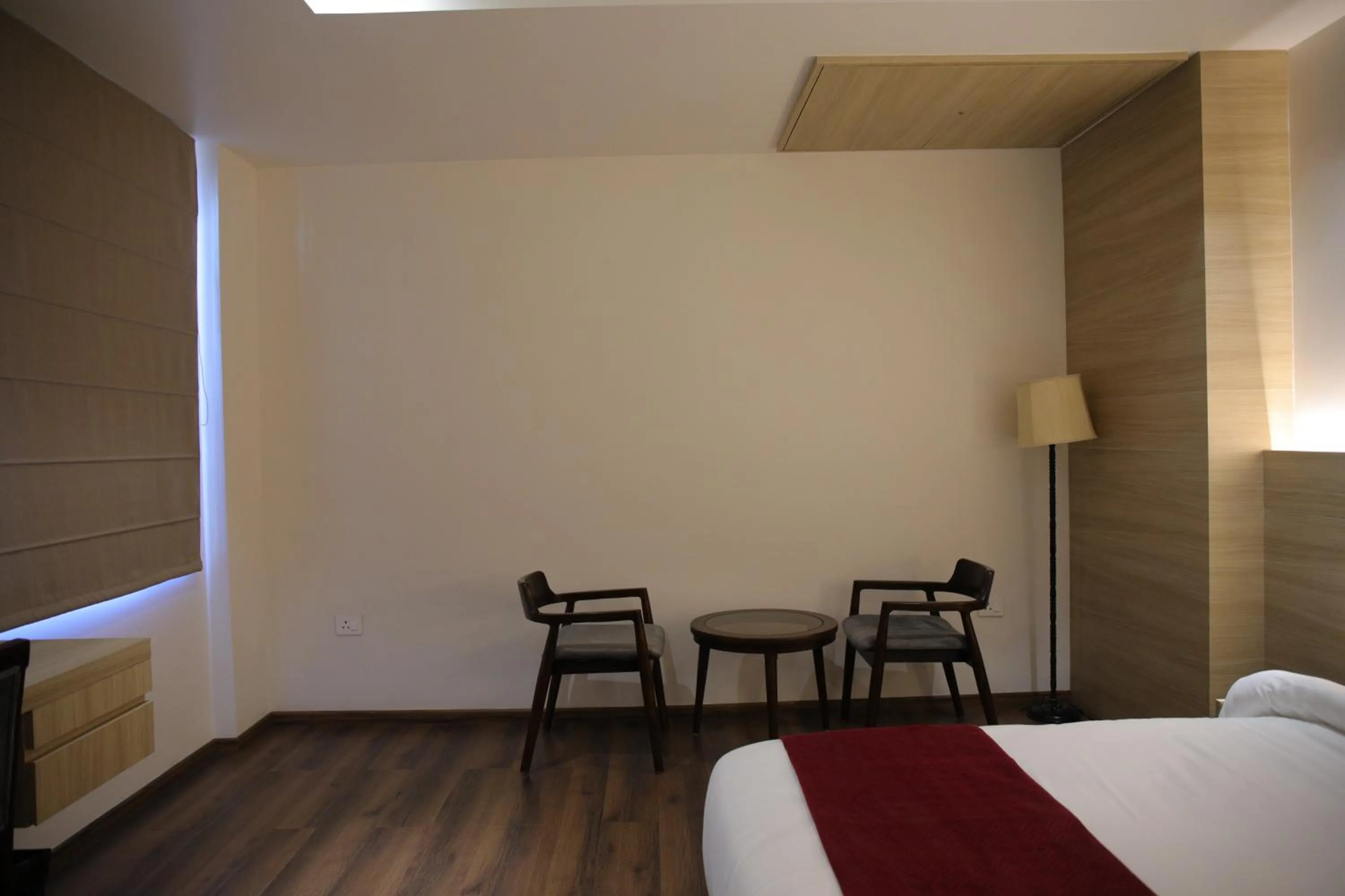 Bedroom, Bed in Pride Biznotel Haldwani