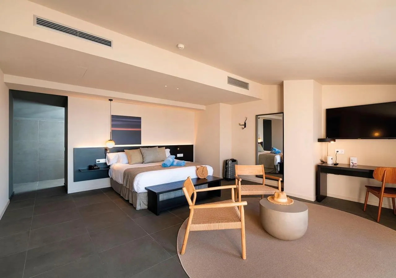 Photo of the whole room, Bed in AQUA Hotel Promenade & Spa 4Sup