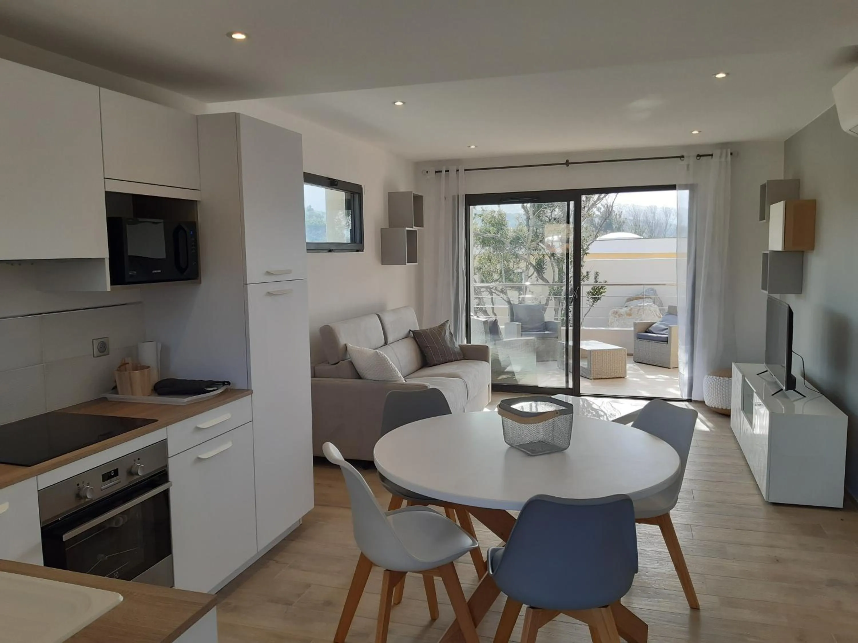 Kitchen or kitchenette in Domaine de Pacciolello - Porticcio