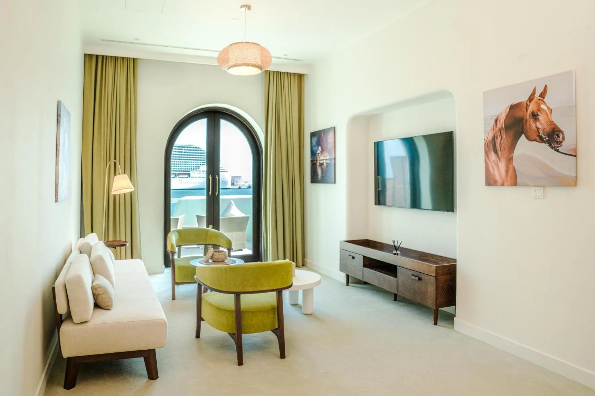 Shower in Mina Hotel and Residences By The Torch