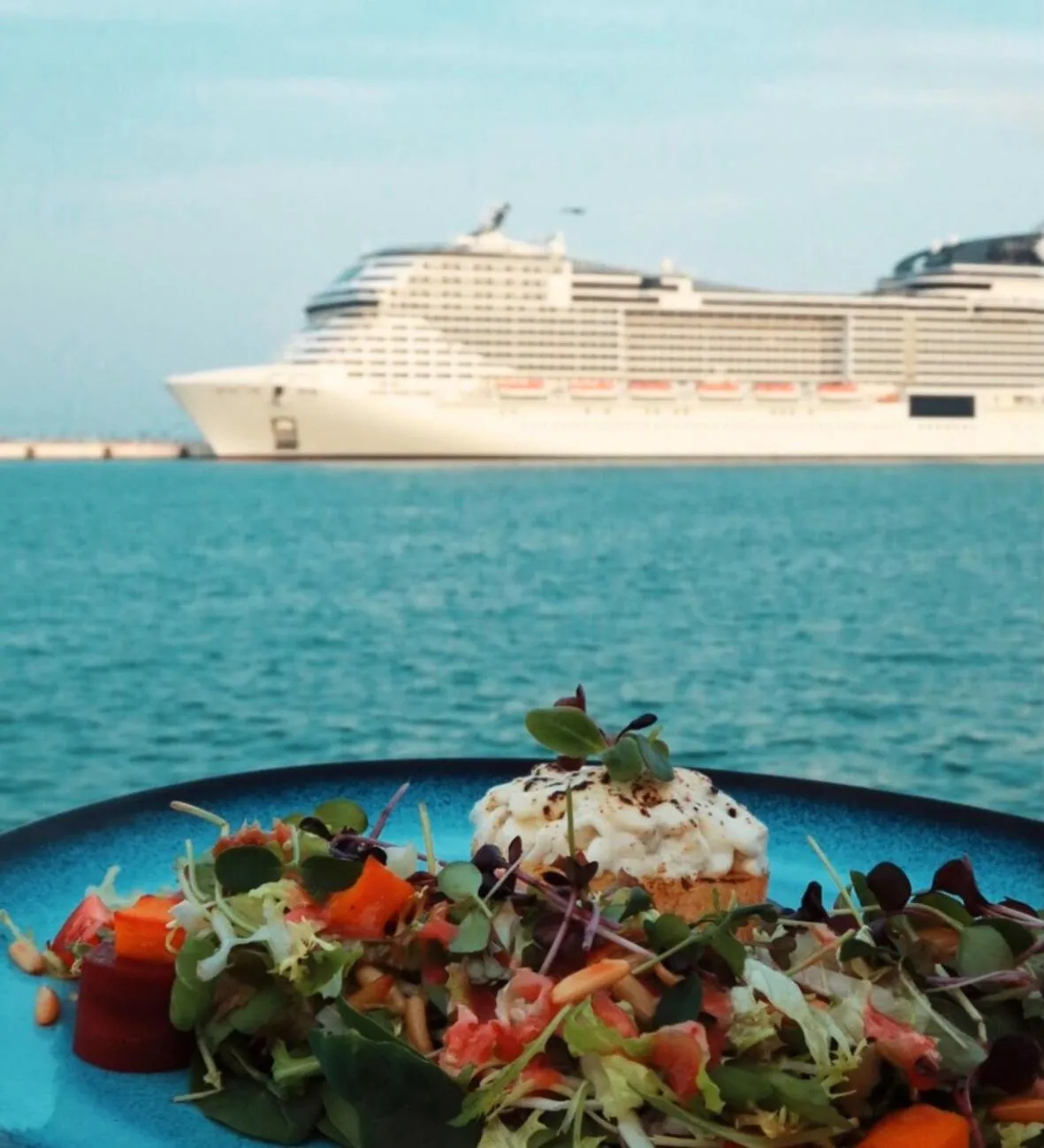 Restaurant/places to eat in Mina Hotel and Residences By The Torch