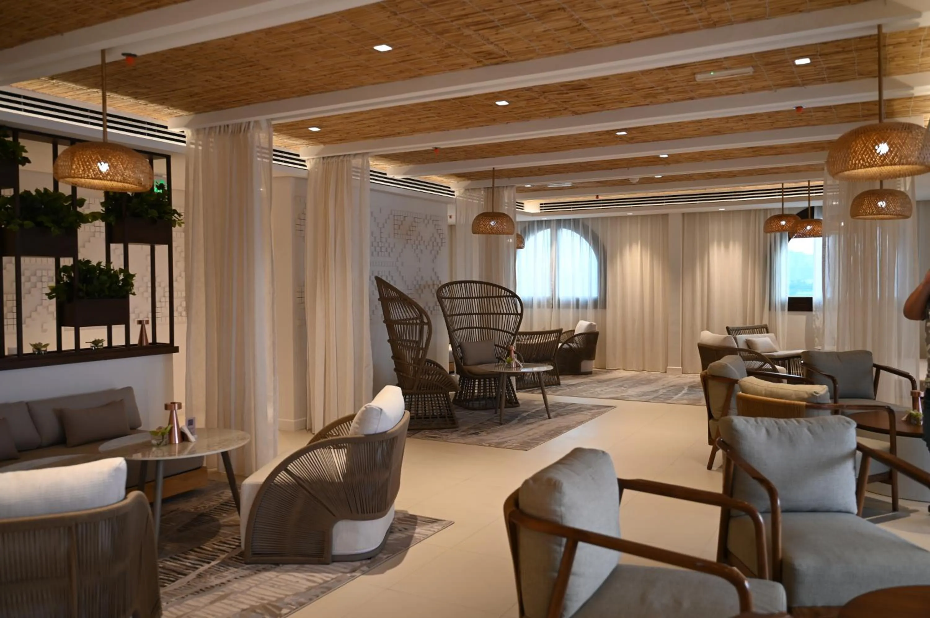 Restaurant/places to eat in Mina Hotel and Residences By The Torch