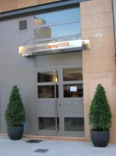 Facade/entrance in Apartaments Aragó565