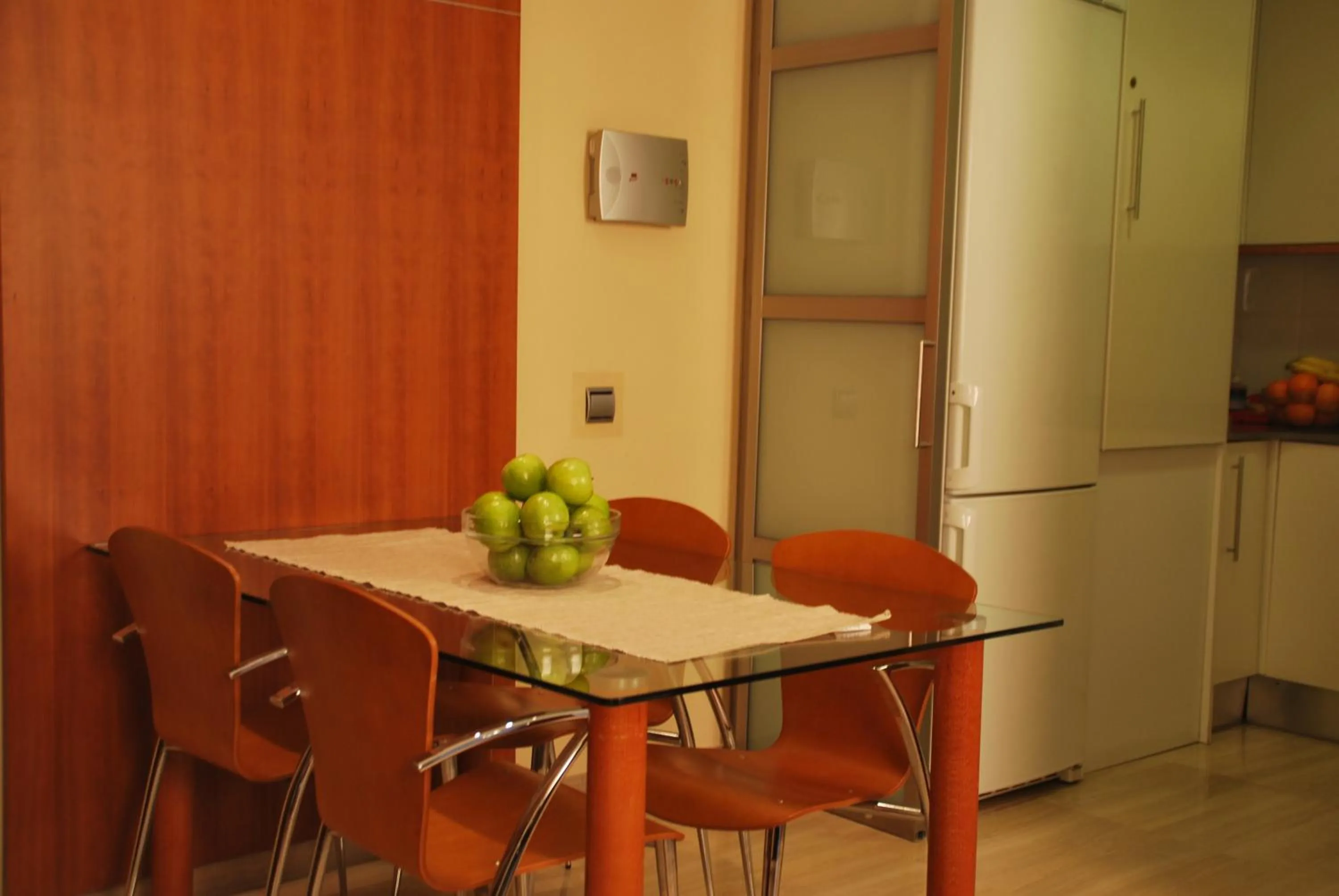Dining area in Apartaments Aragó565