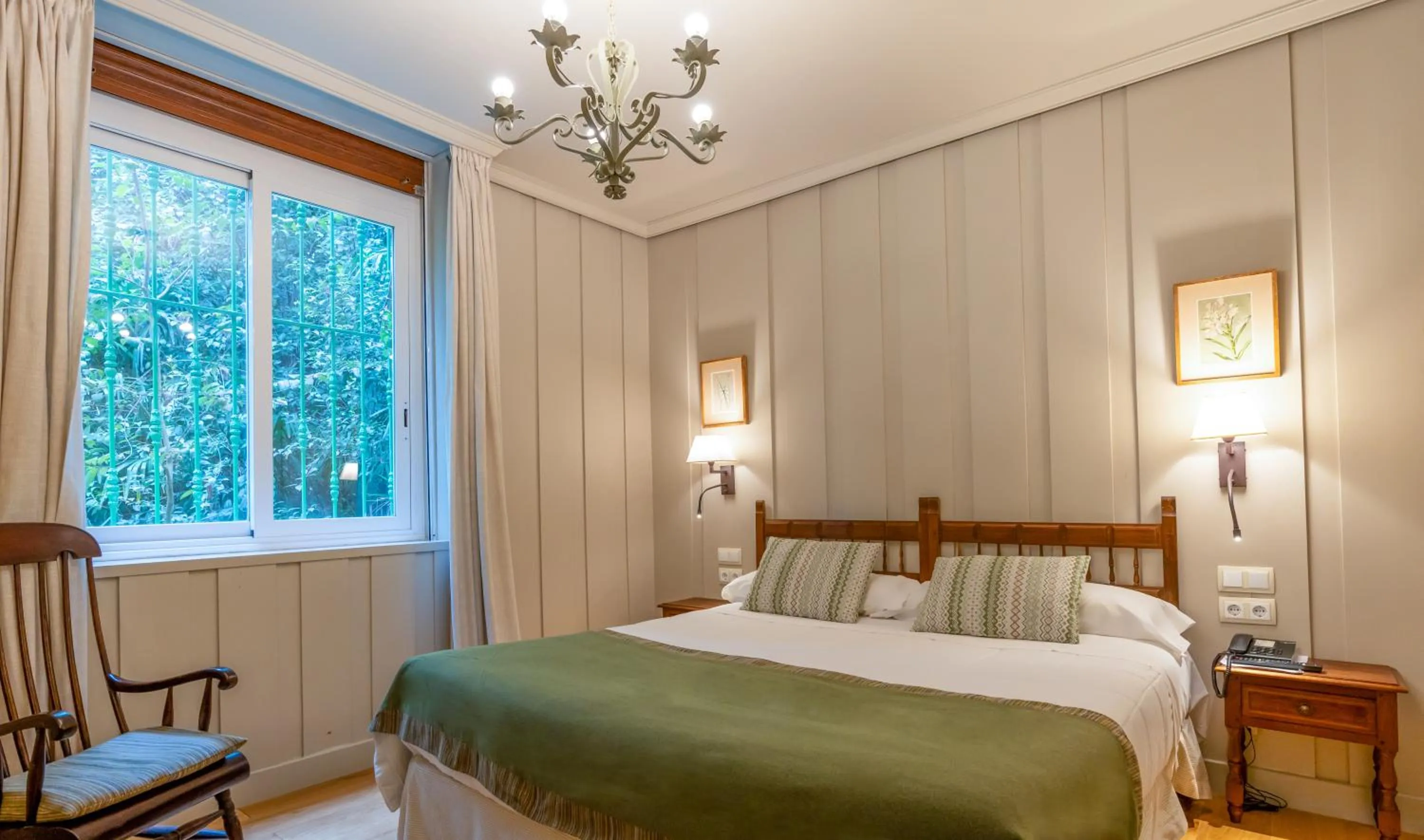 Bed in Hotel Alcazar Irun