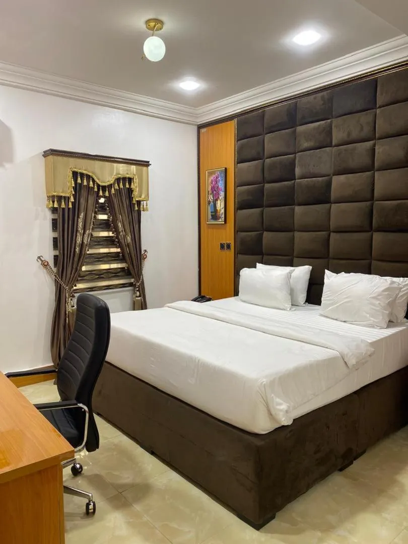 Bed in Kawruky Hotel Benin