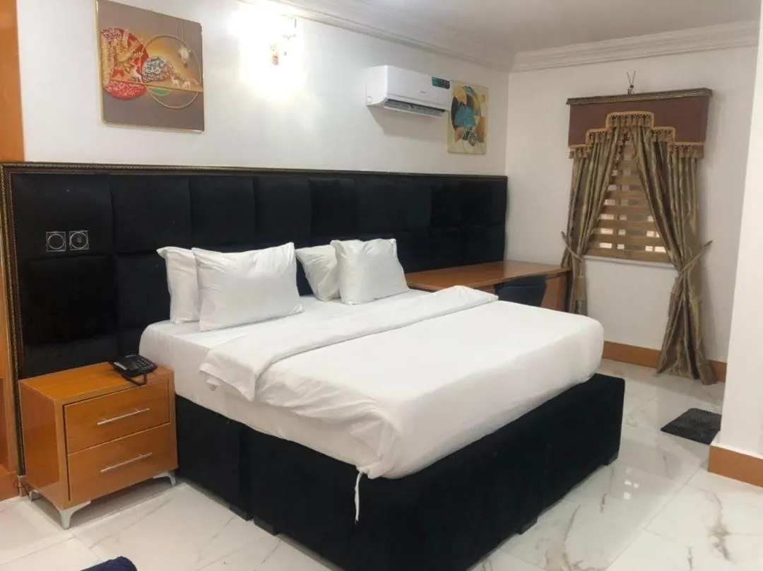 Bed in Kawruky Hotel Benin