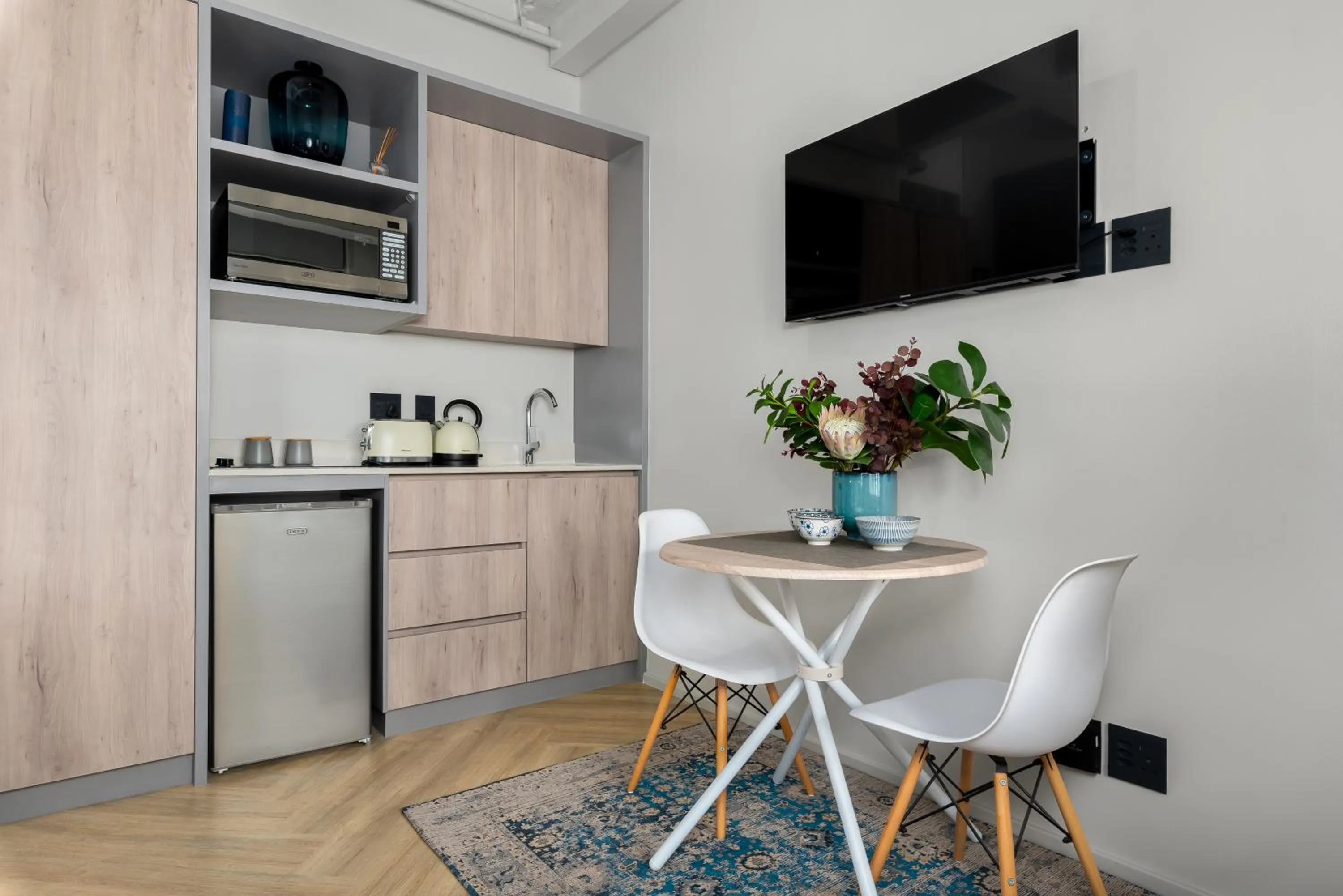 One Thibault Luxury Apartments