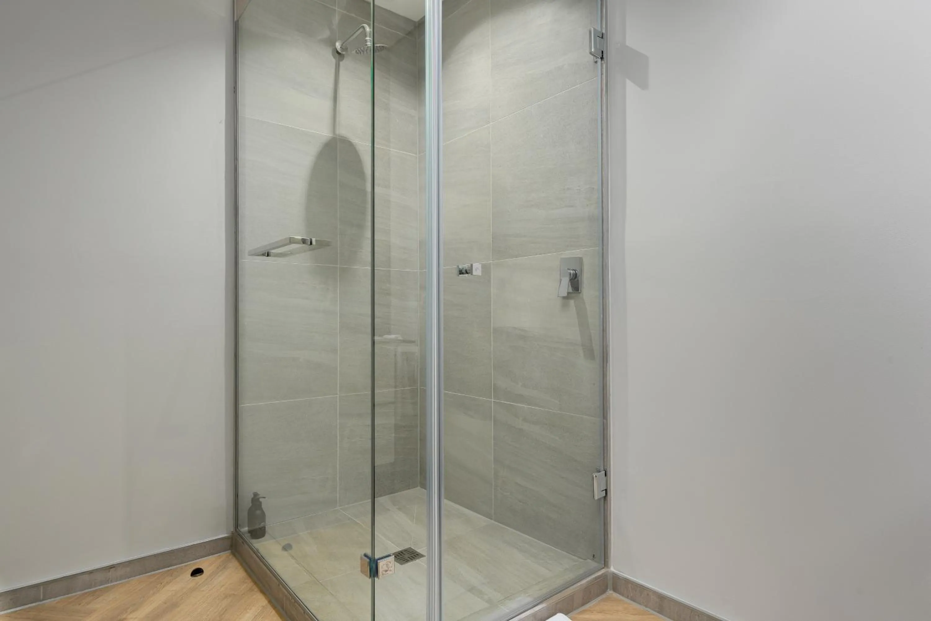 One Thibault Luxury Apartments