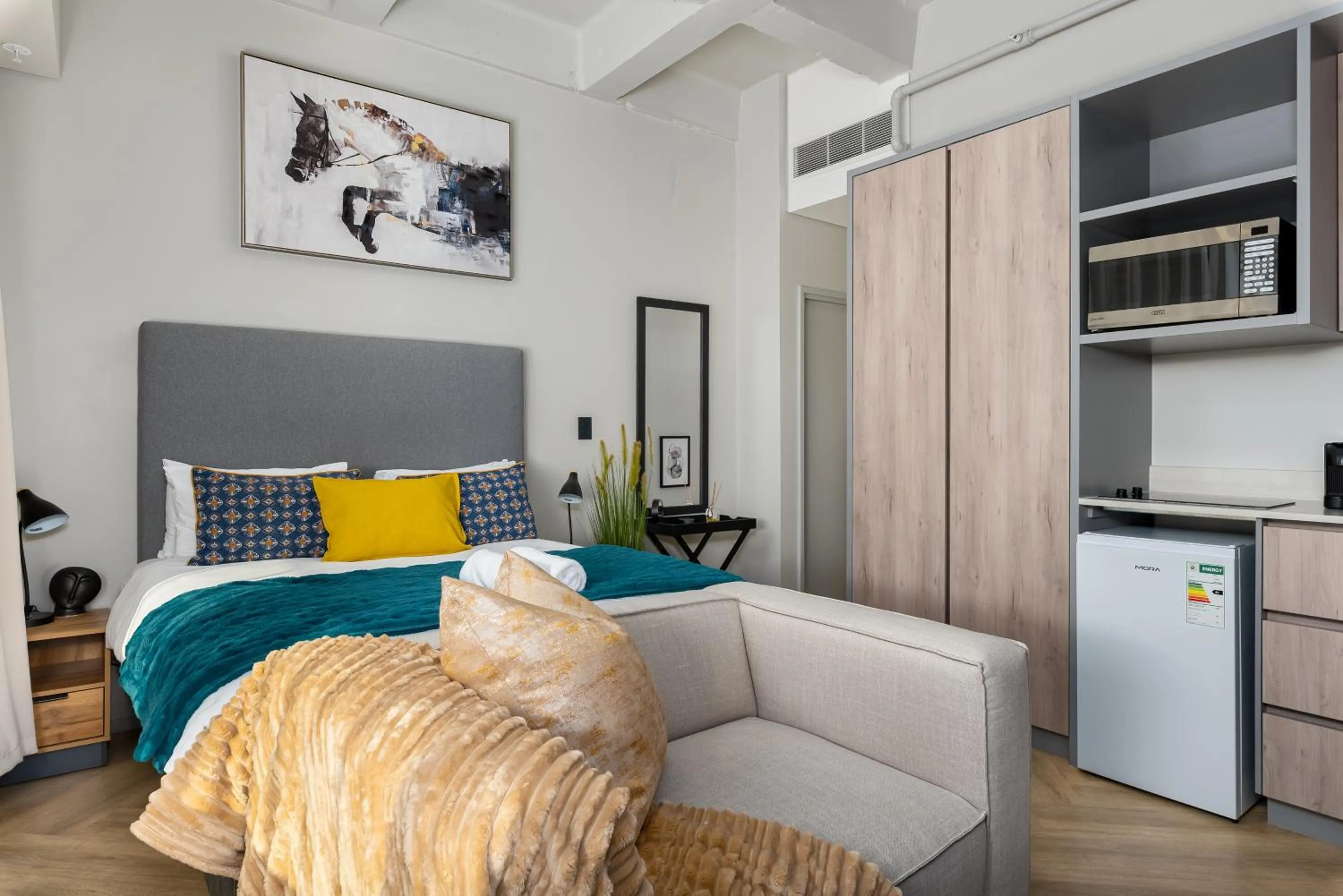 One Thibault Luxury Apartments