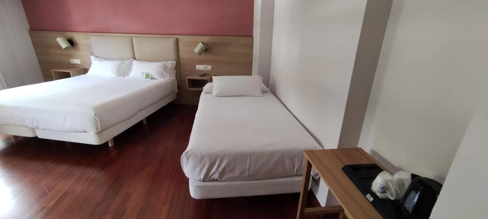 Photo of the whole room, Bed in Hotel Parking Miradoiro de Belvís