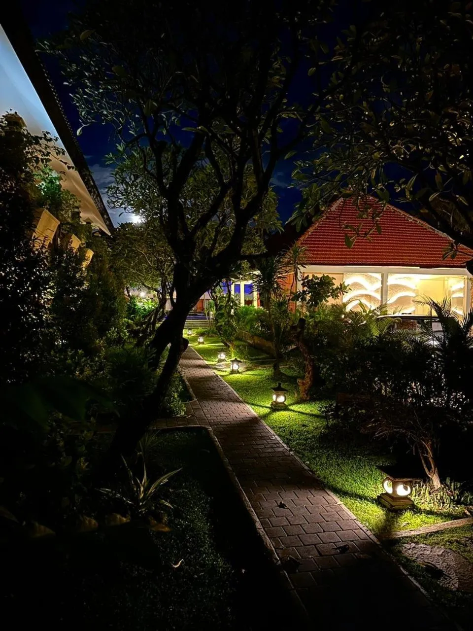 Night in Marine Bay Sanur