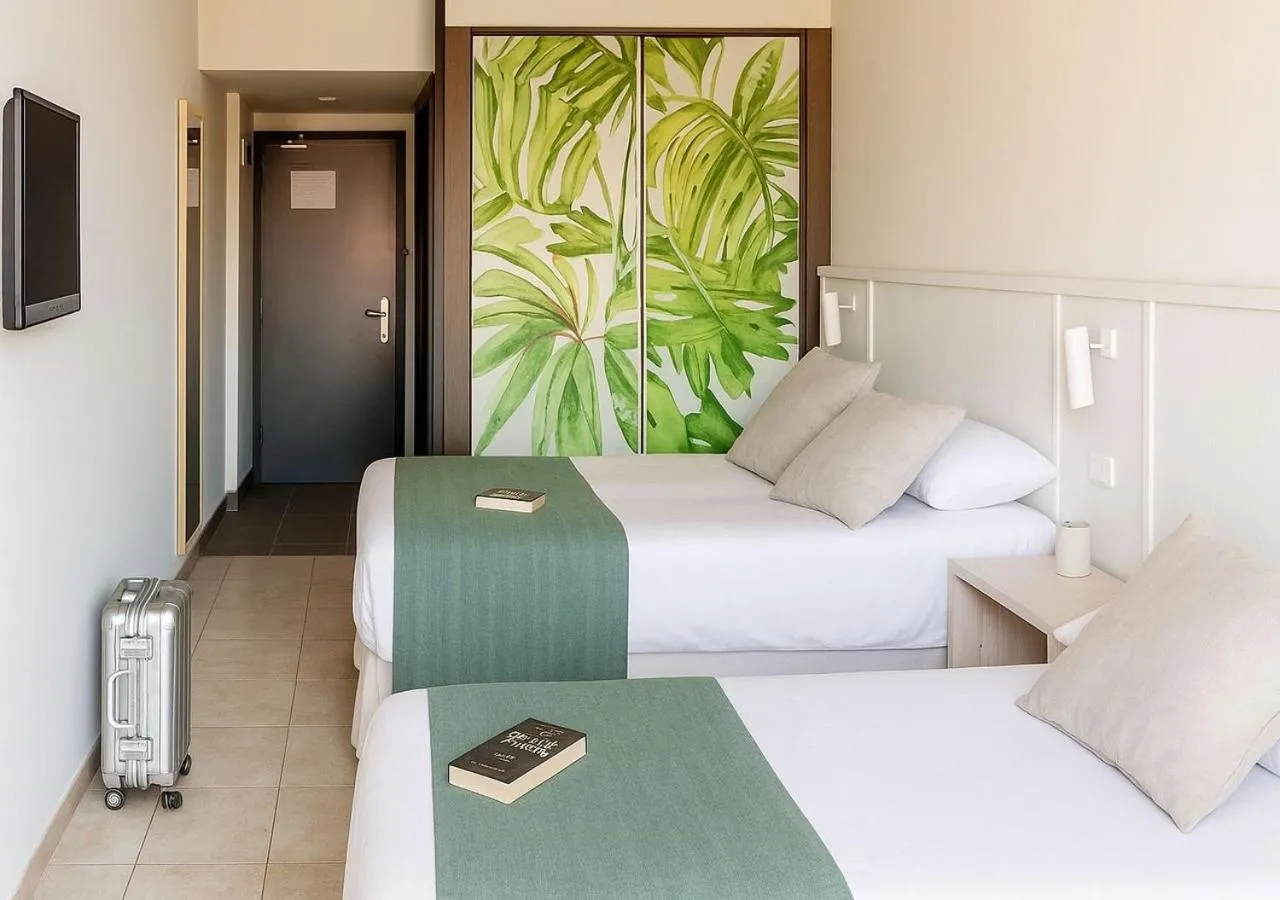 Bedroom, Bed in AQUA Hotel Bertran Park