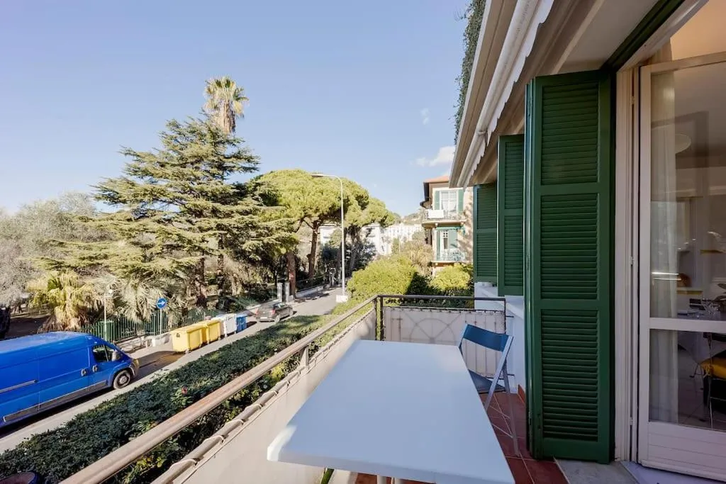 Victoria Hall Bordighera - 2 bedroom apartment - Parking