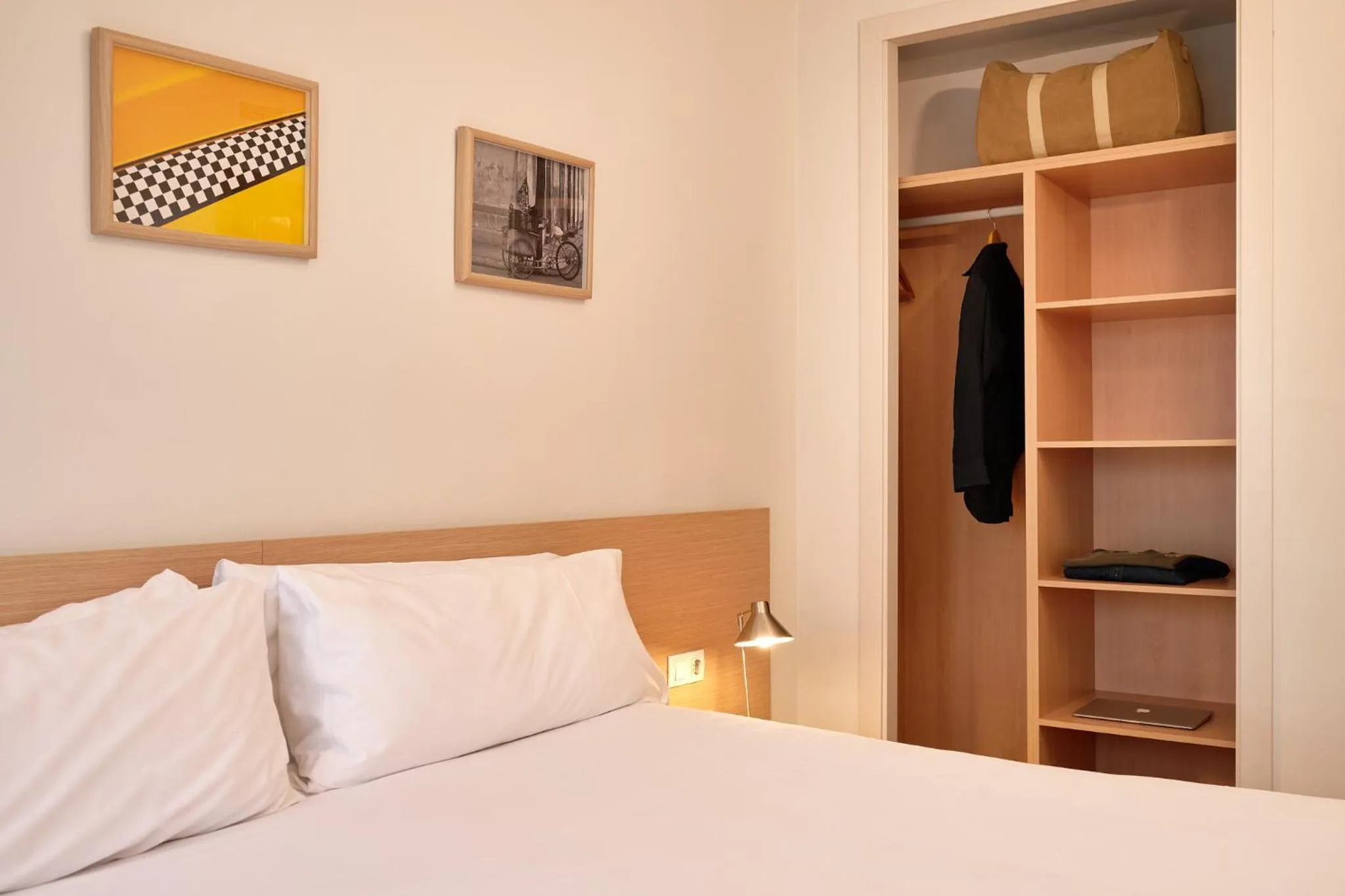 Bed in Valenciaflats Ciudad de las Ciencias