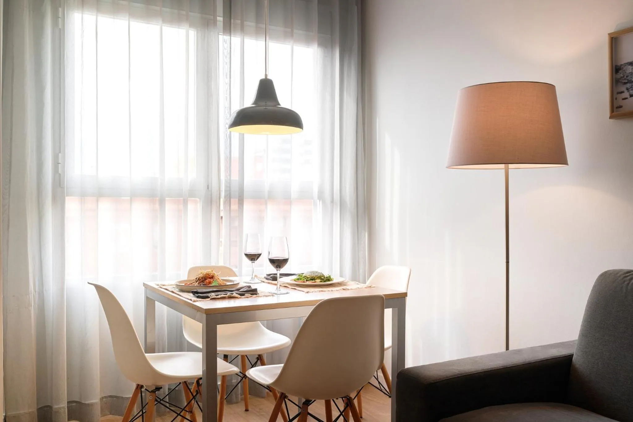 Dining area in Valenciaflats Ciudad de las Ciencias