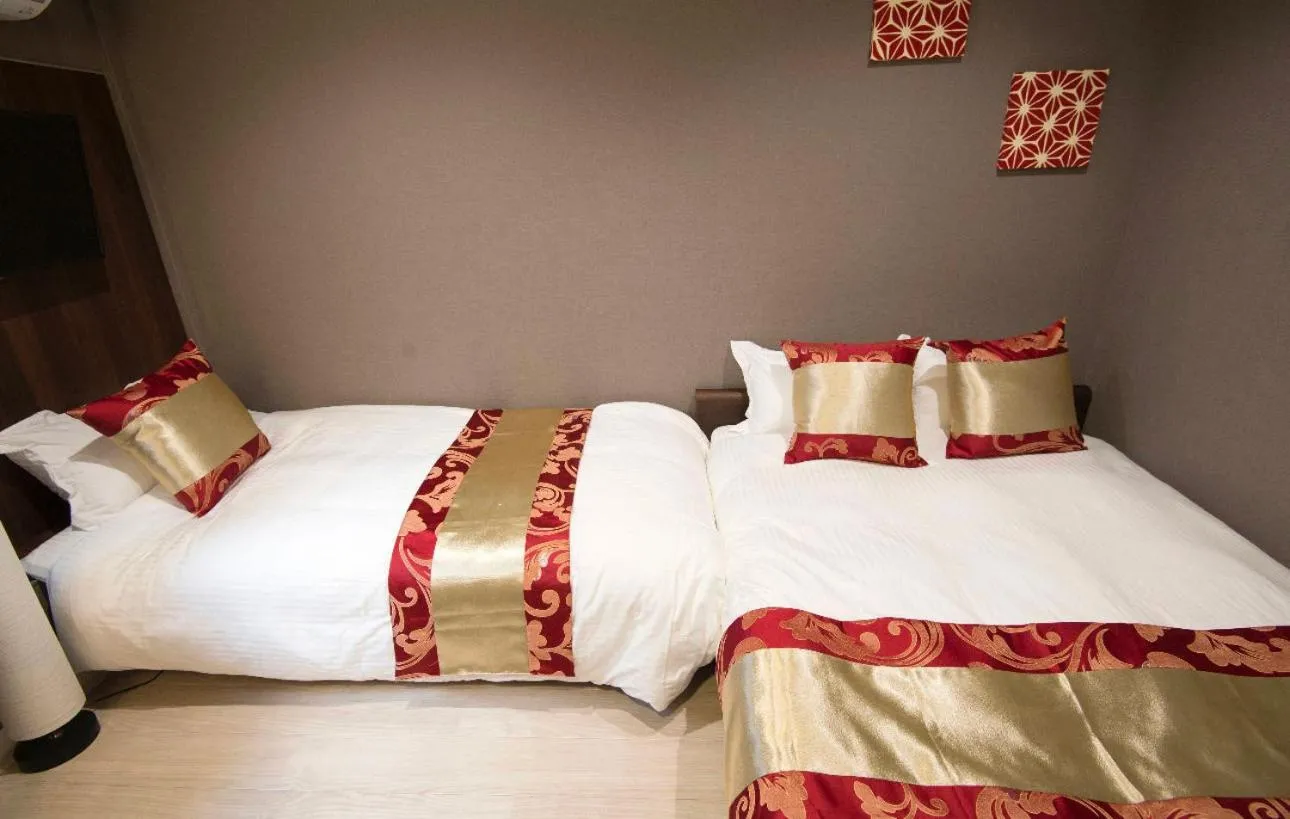 Bed in akihabara marutomo hotel