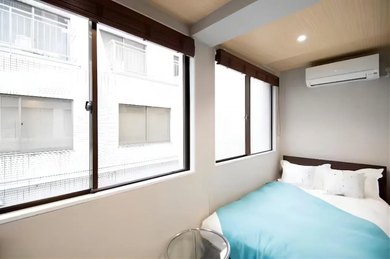 Bed in akihabara marutomo hotel