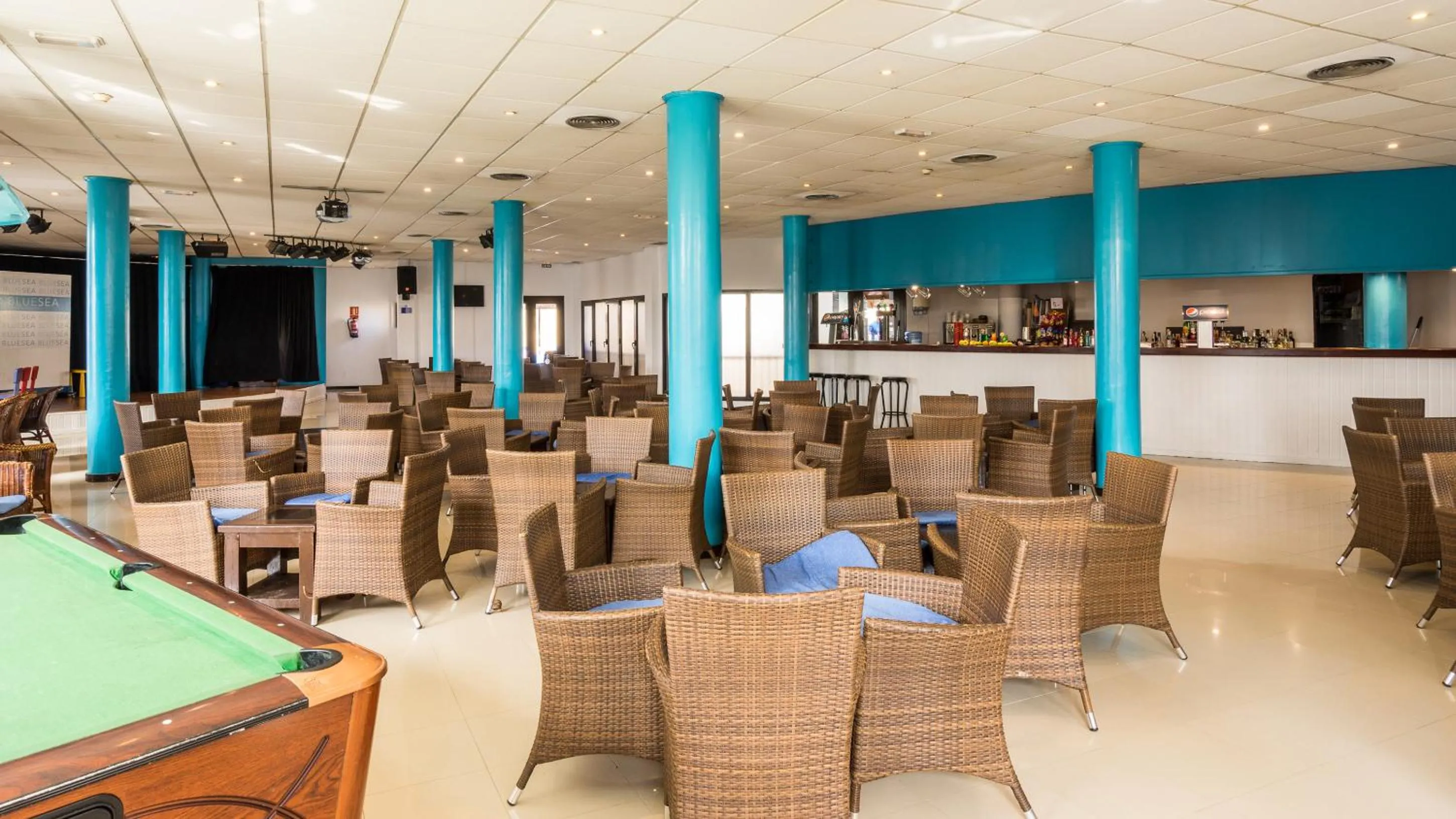 Lounge or bar in BLUESEA Costa Teguise Gardens