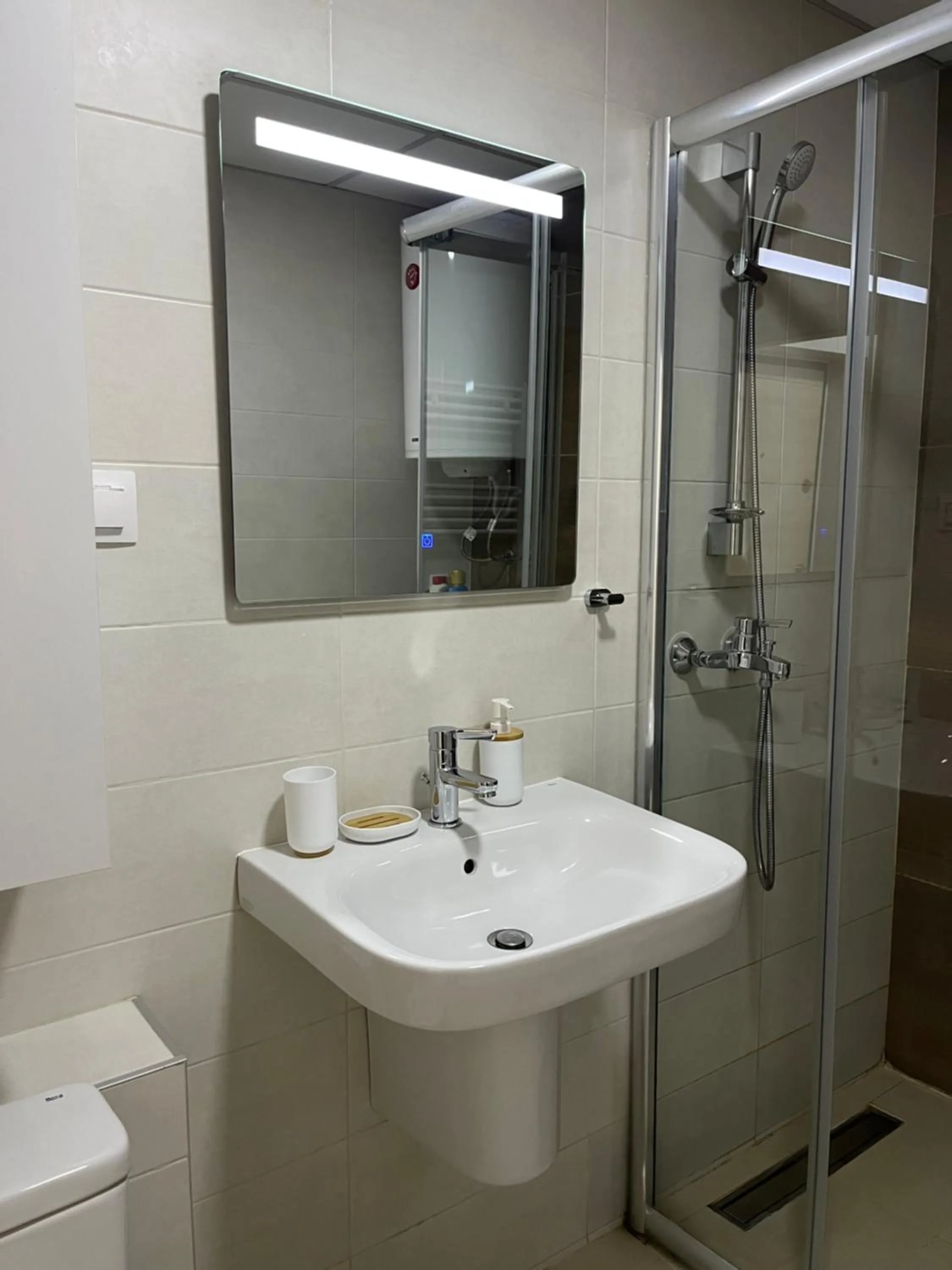 Toilet in Modern Rajcikk Apartment nearby downtown & Vardar river