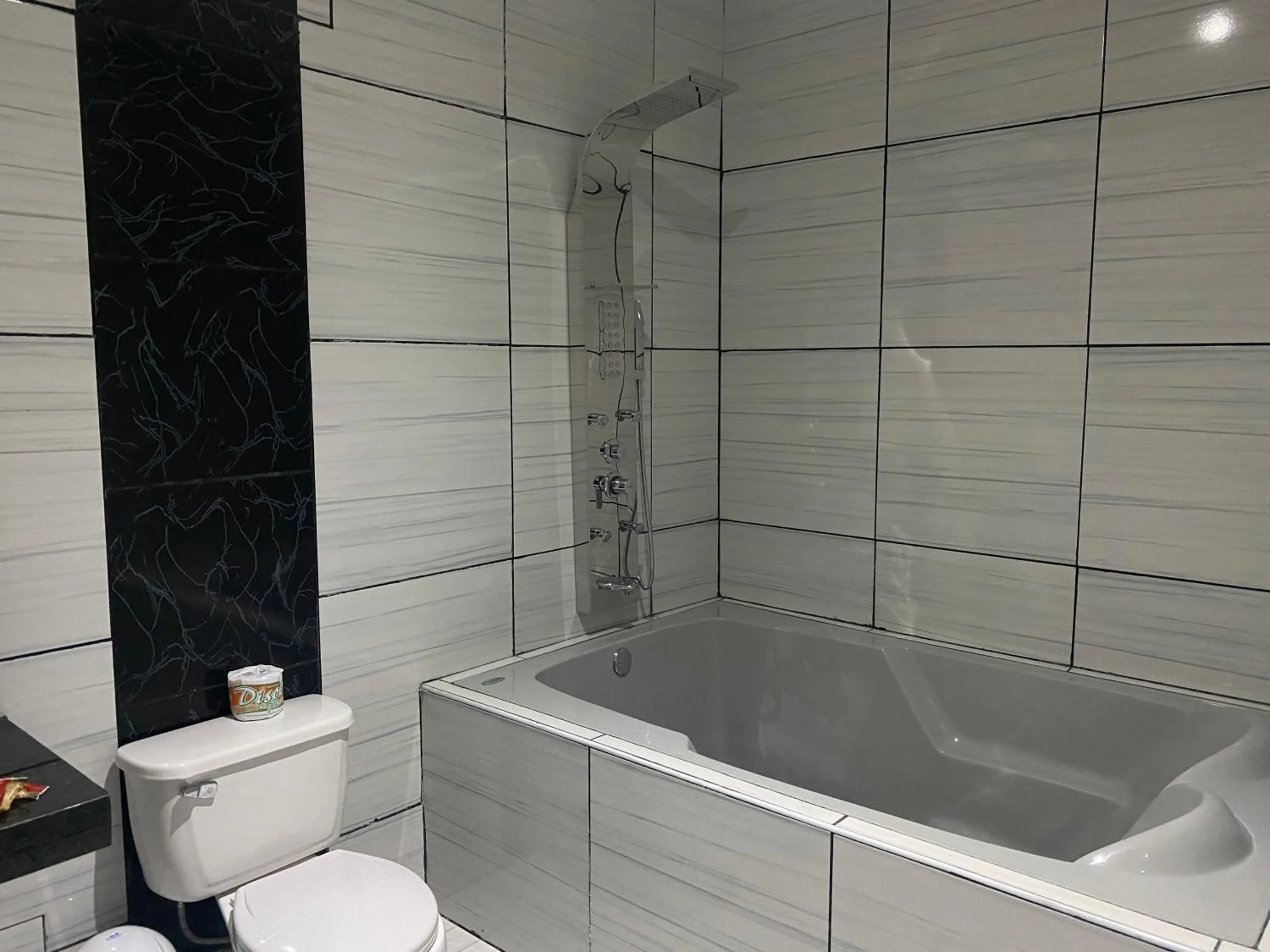 Shower in Manantial Hostal No.004