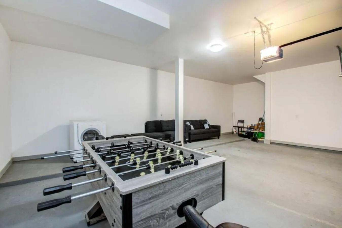 Modern 2 Bedroom 2 Bathroom Near Downtown Houston