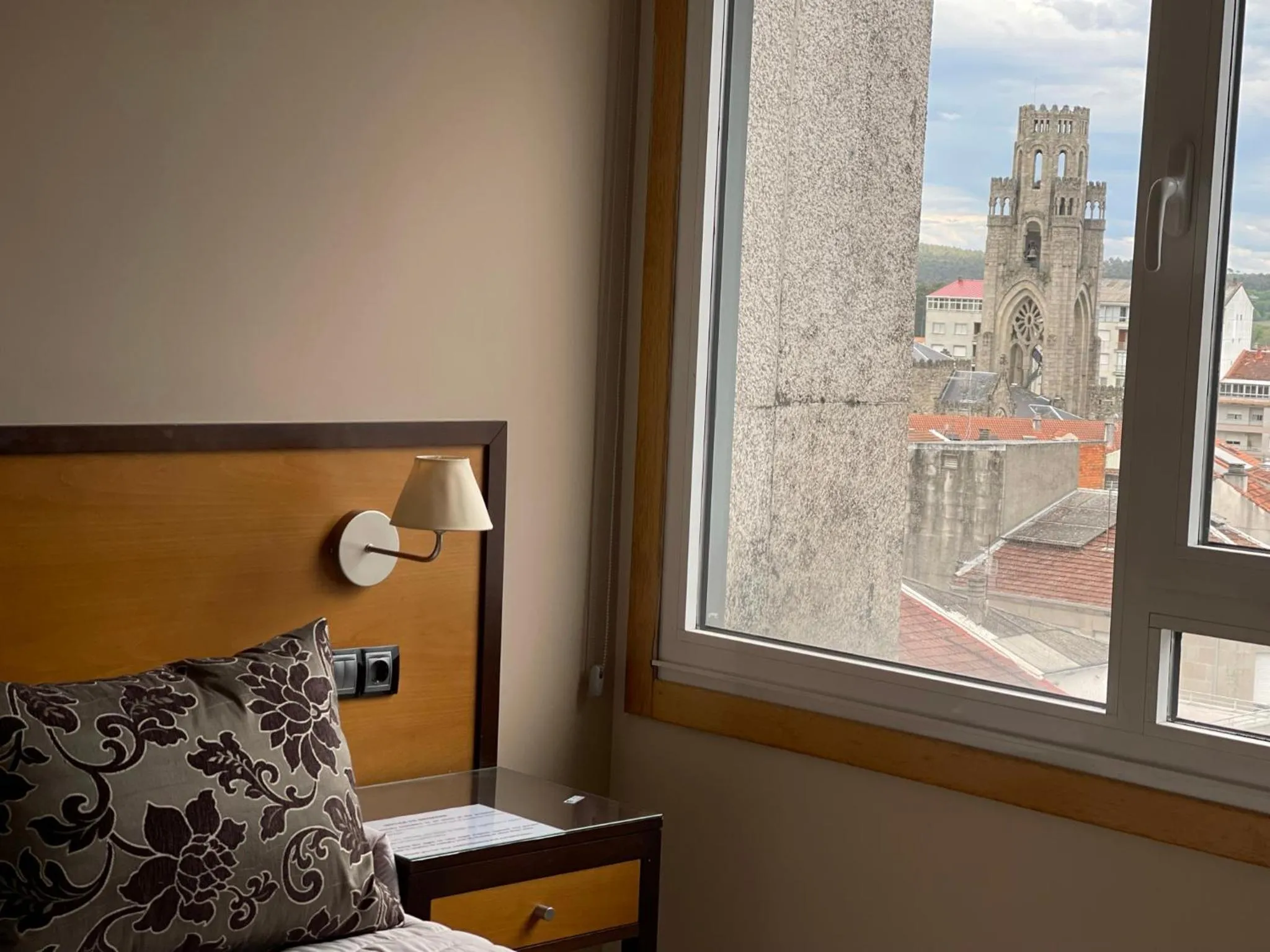 Garden view, Bed in Aparthotel Arenteiro