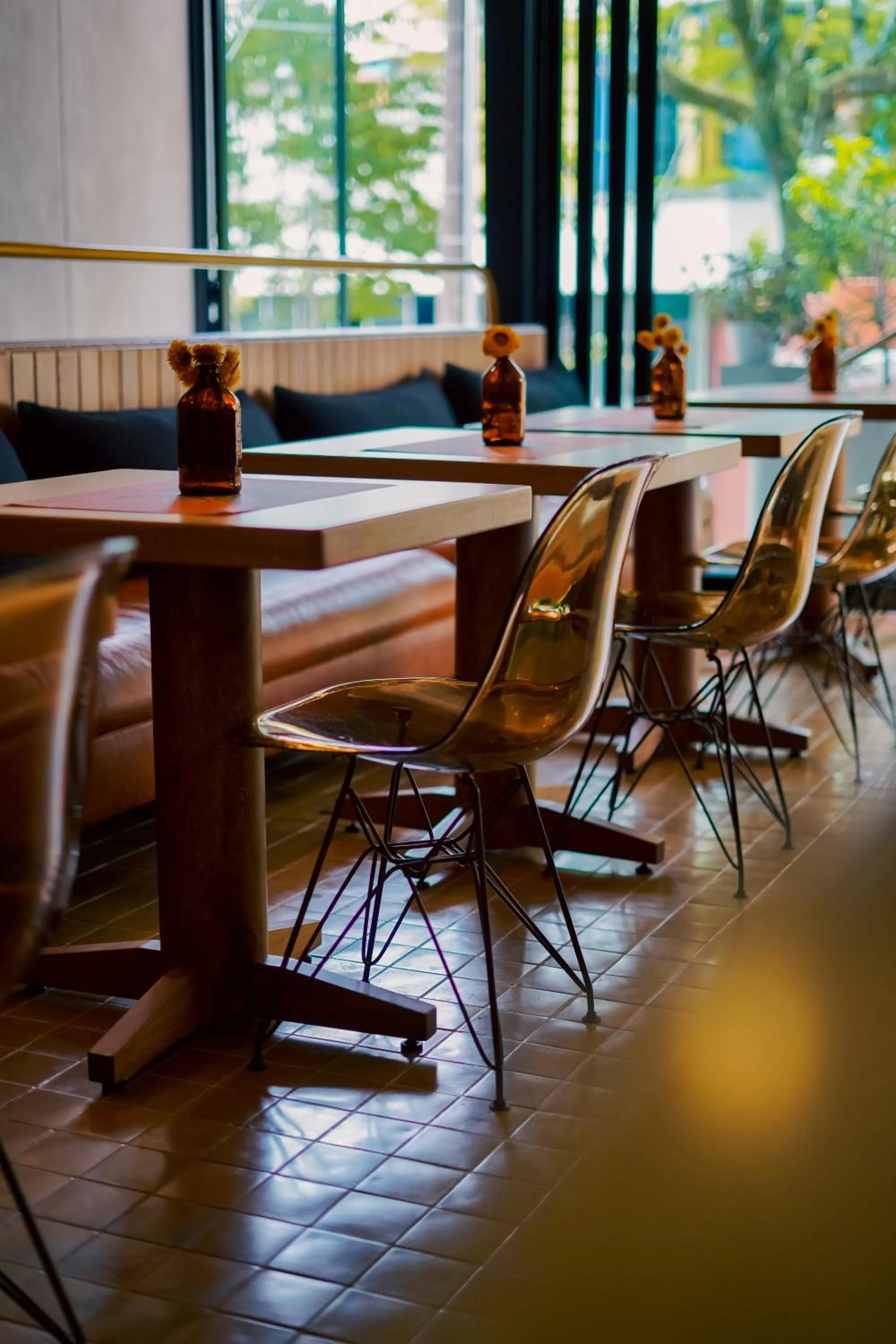 Restaurant/places to eat in The Somos Bold Hotel