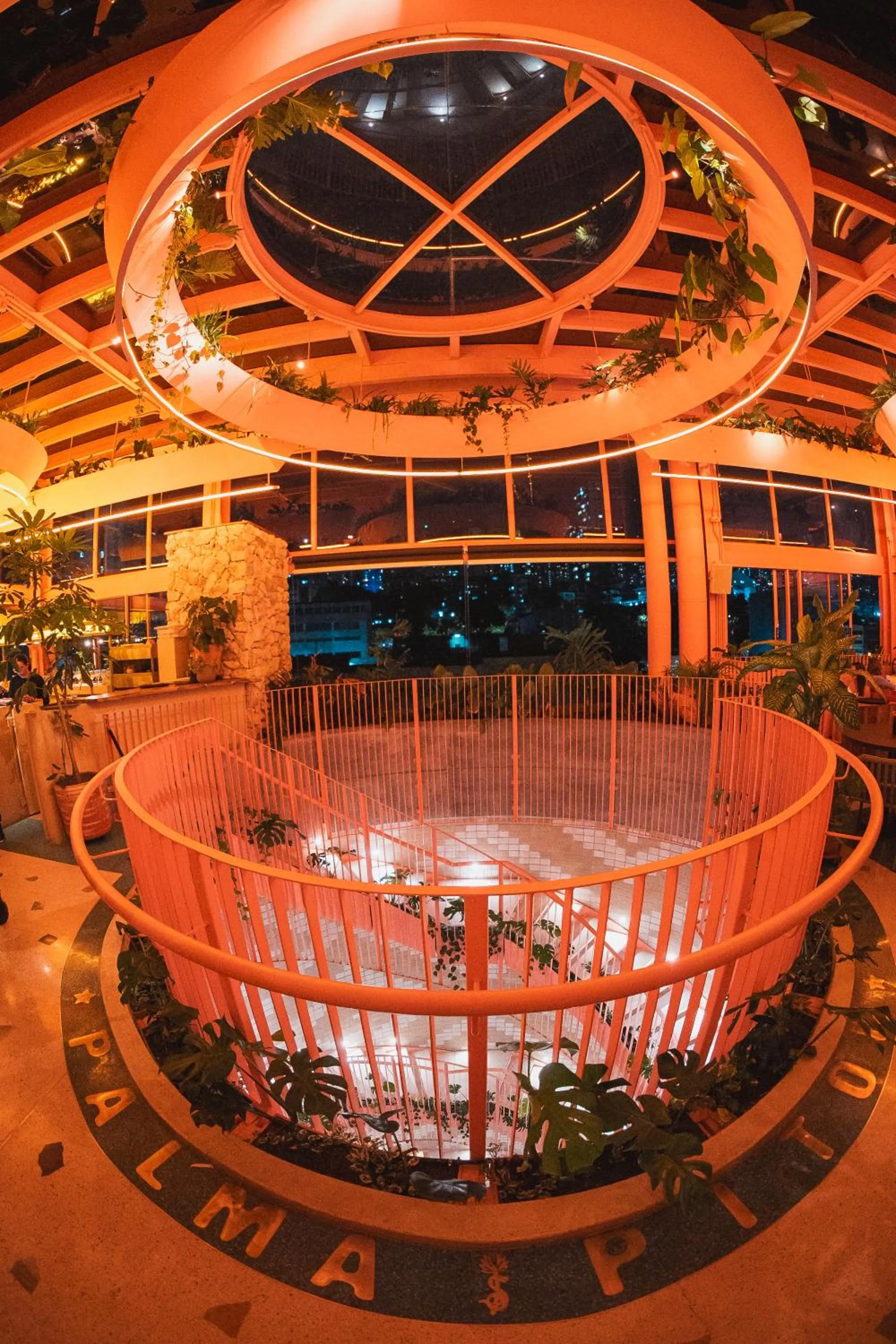 Restaurant/places to eat in The Somos Bold Hotel