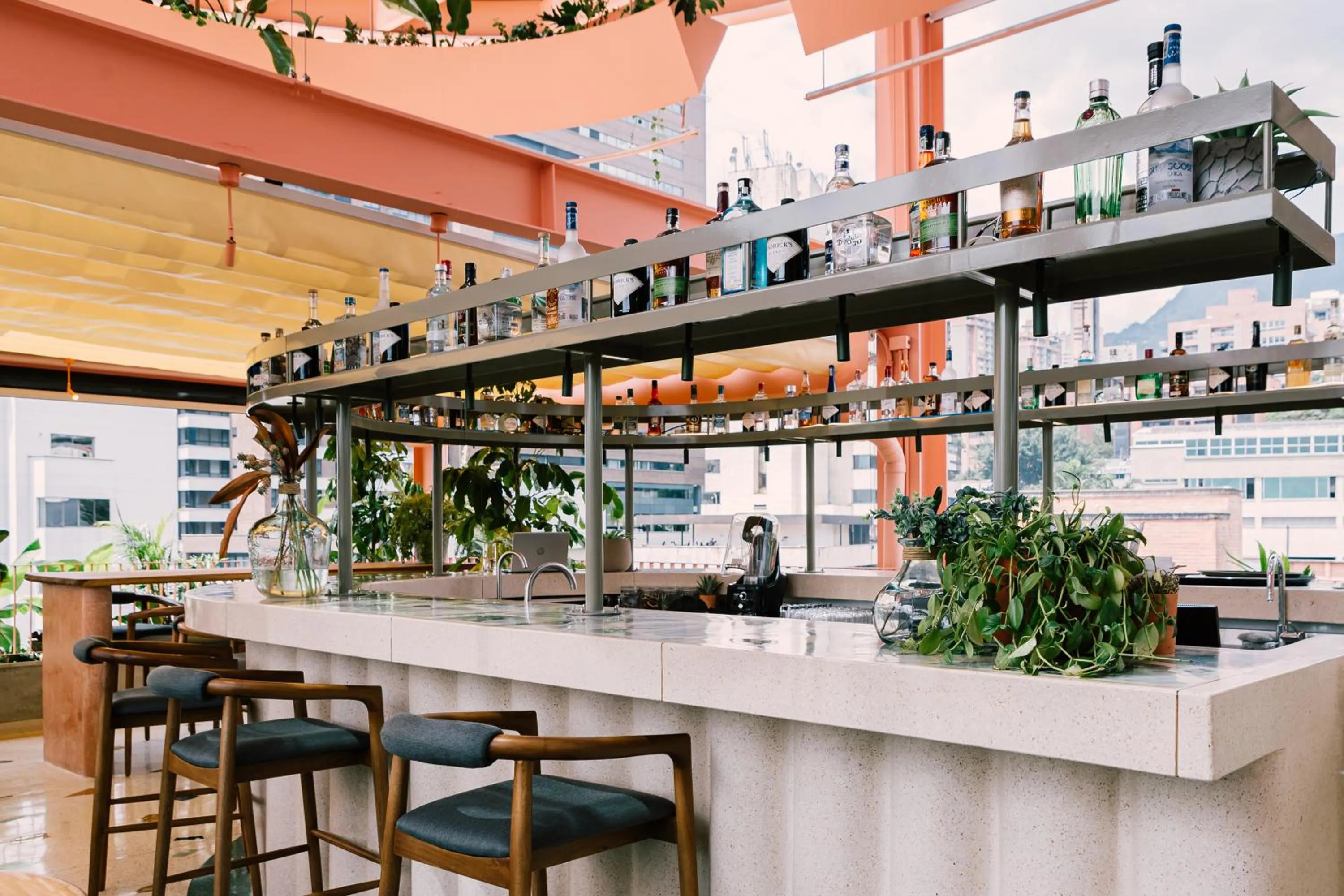 Restaurant/places to eat in The Somos Bold Hotel