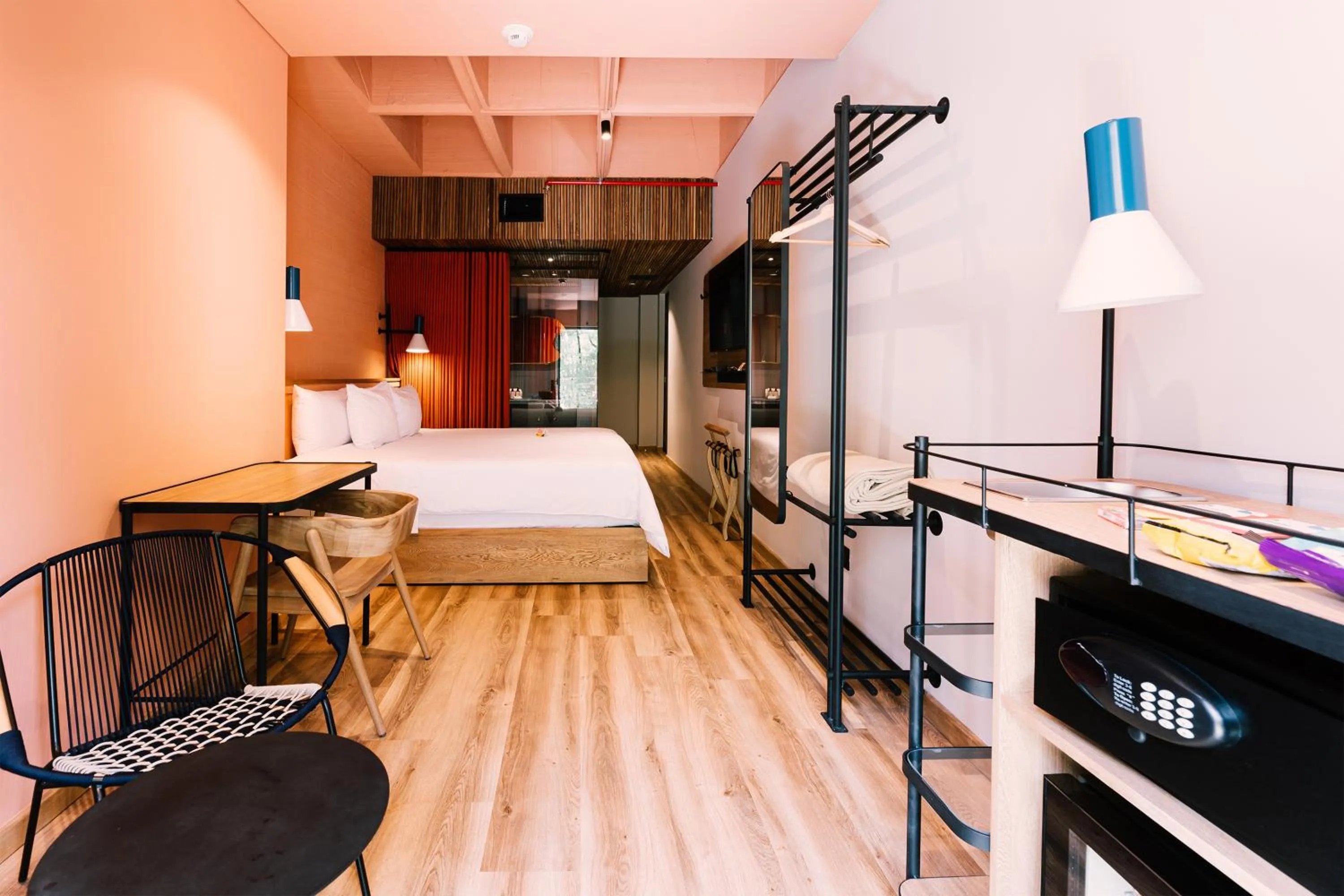 Photo of the whole room, Bed in The Somos Bold Hotel